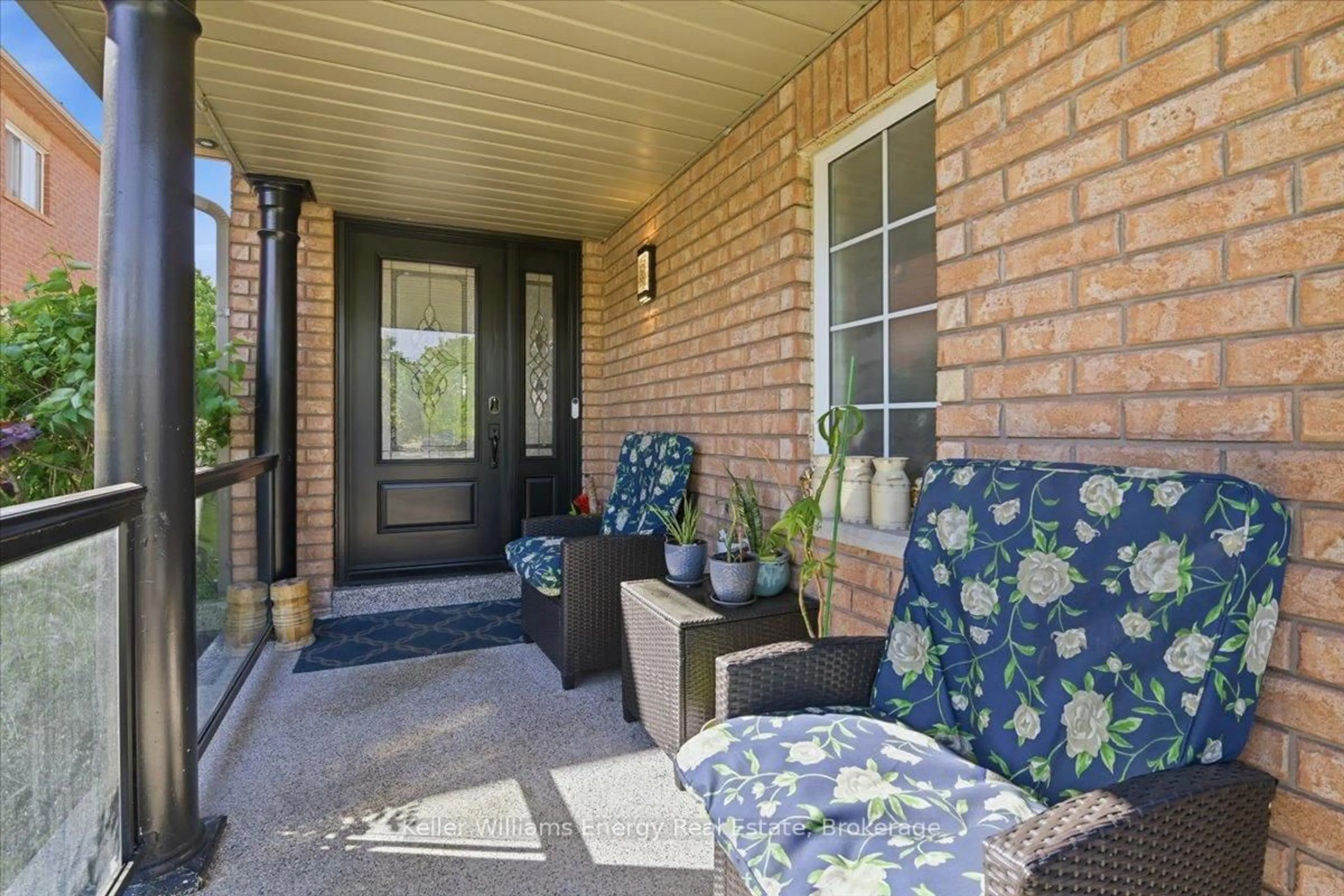 Patio, street for 9 Iberville Rd, Whitby Ontario L1M 1H5