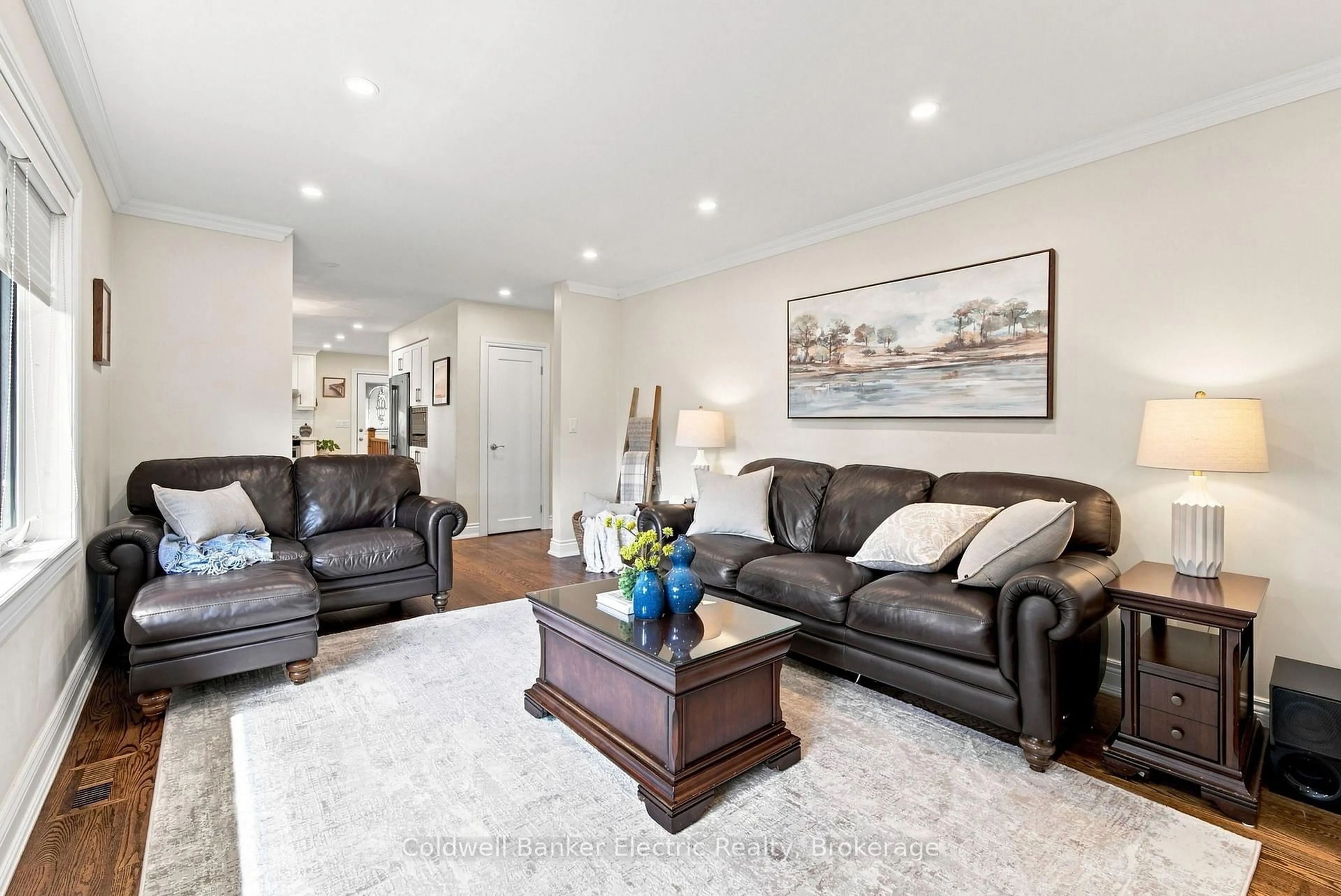 Living room with furniture, unknown for 47 Grandview St, Oshawa Ontario L1G 6N6