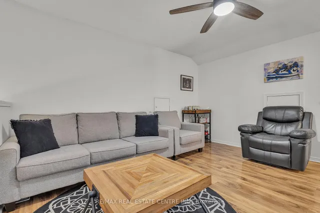 51 Petra Way #3, Whitby 2
