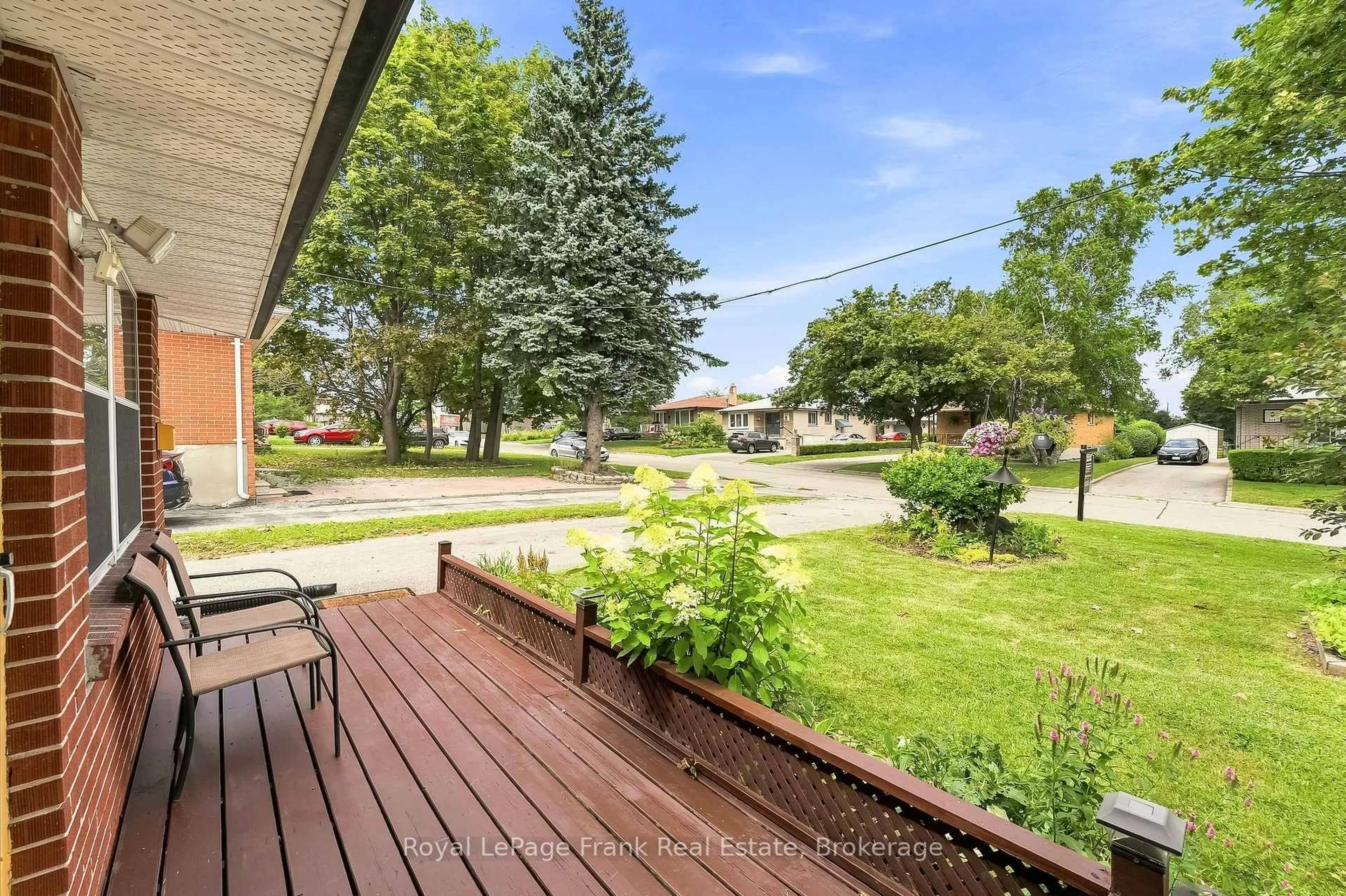 Patio, water/lake/river/ocean view for 371 Trafalgar Ave, Oshawa Ontario L1H 3V2