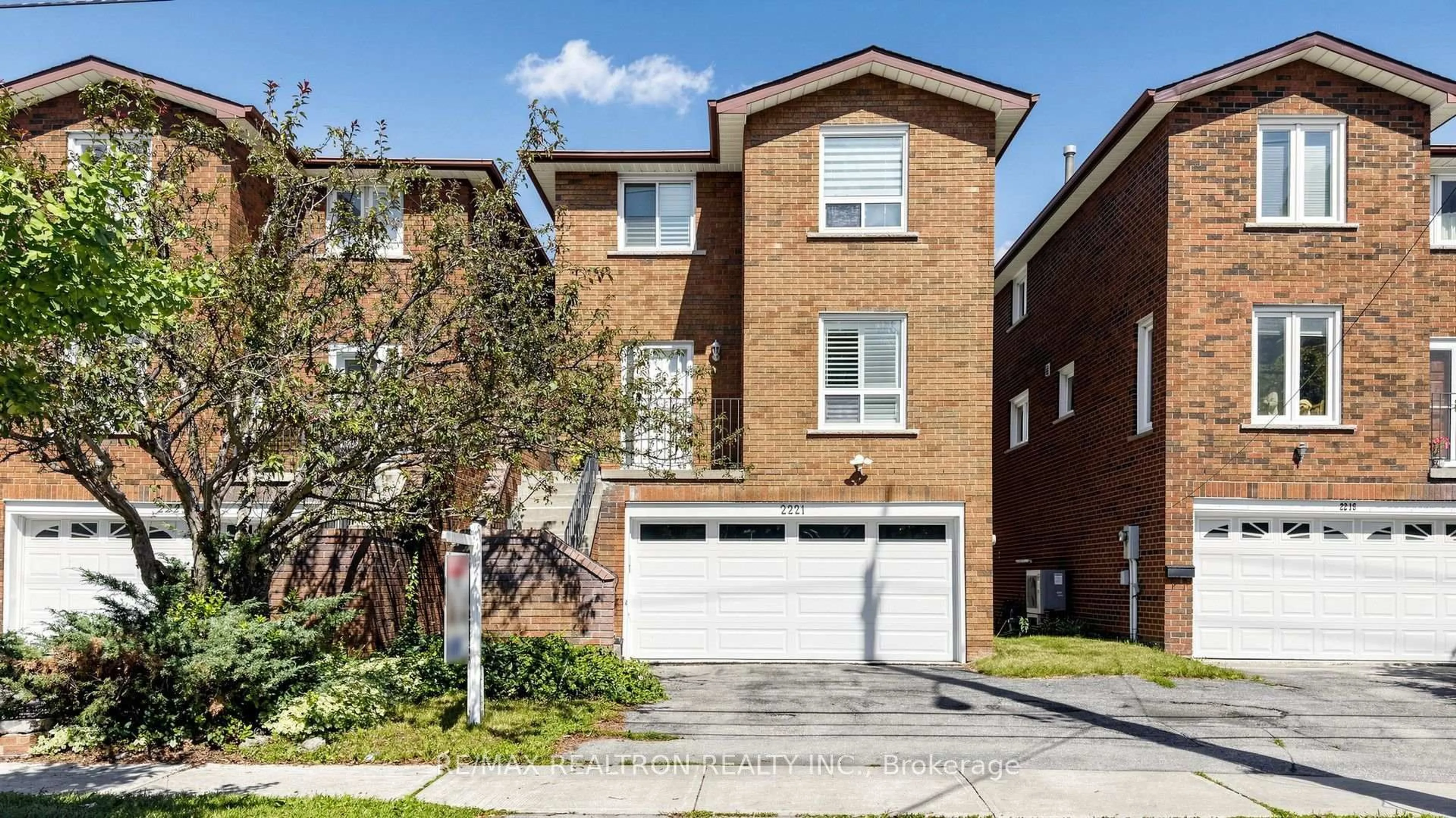 Home with brick exterior material, street for 2221 Warden Ave, Toronto Ontario M1T 1V5