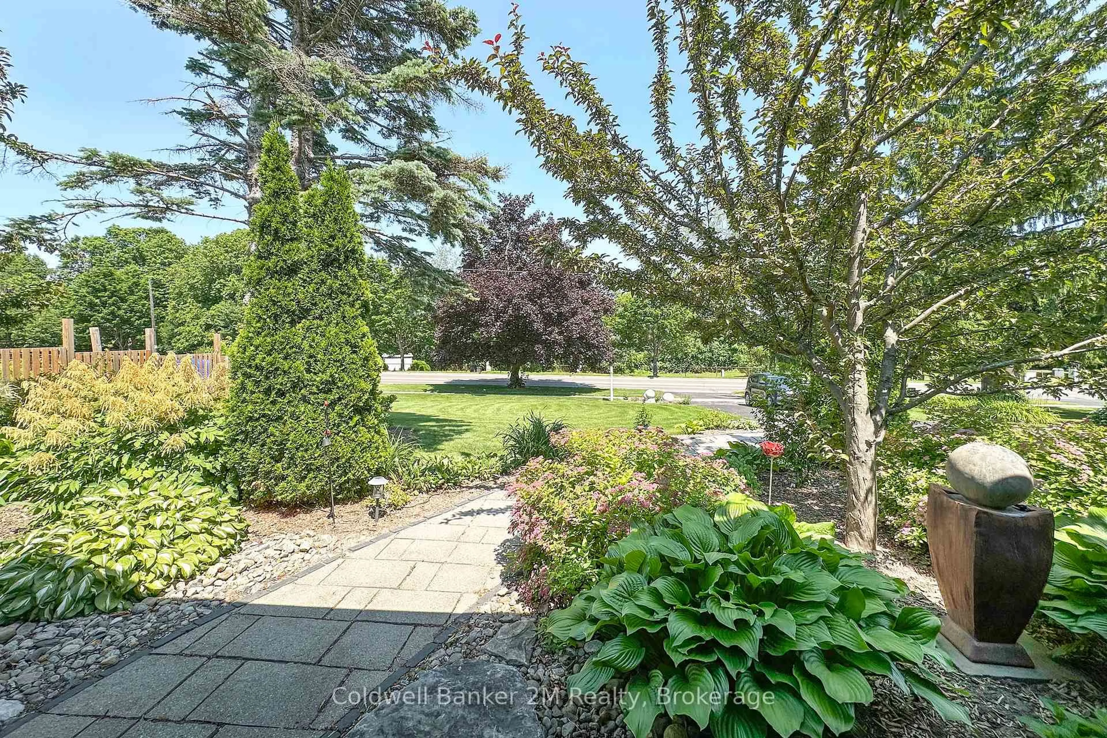 Patio, water/lake/river/ocean view for 276 Park Rd, Oshawa Ontario L1G 4T1