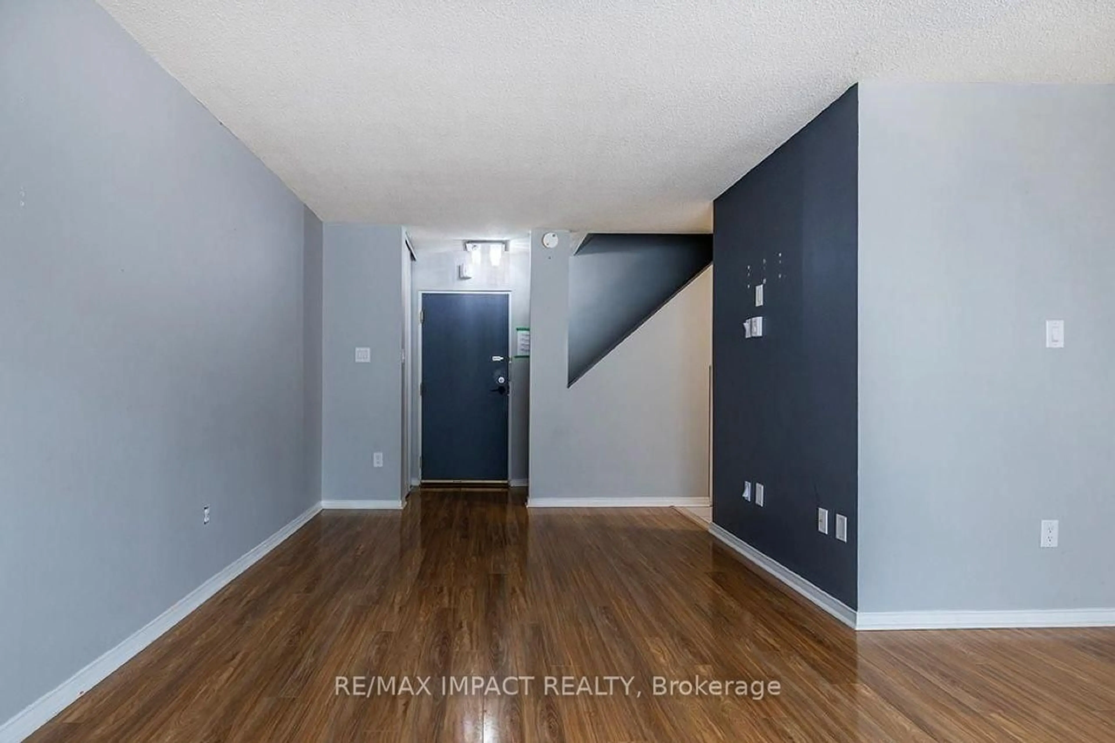 A pic of a room for 454 Centre St #108, Oshawa Ontario L1H 4C2