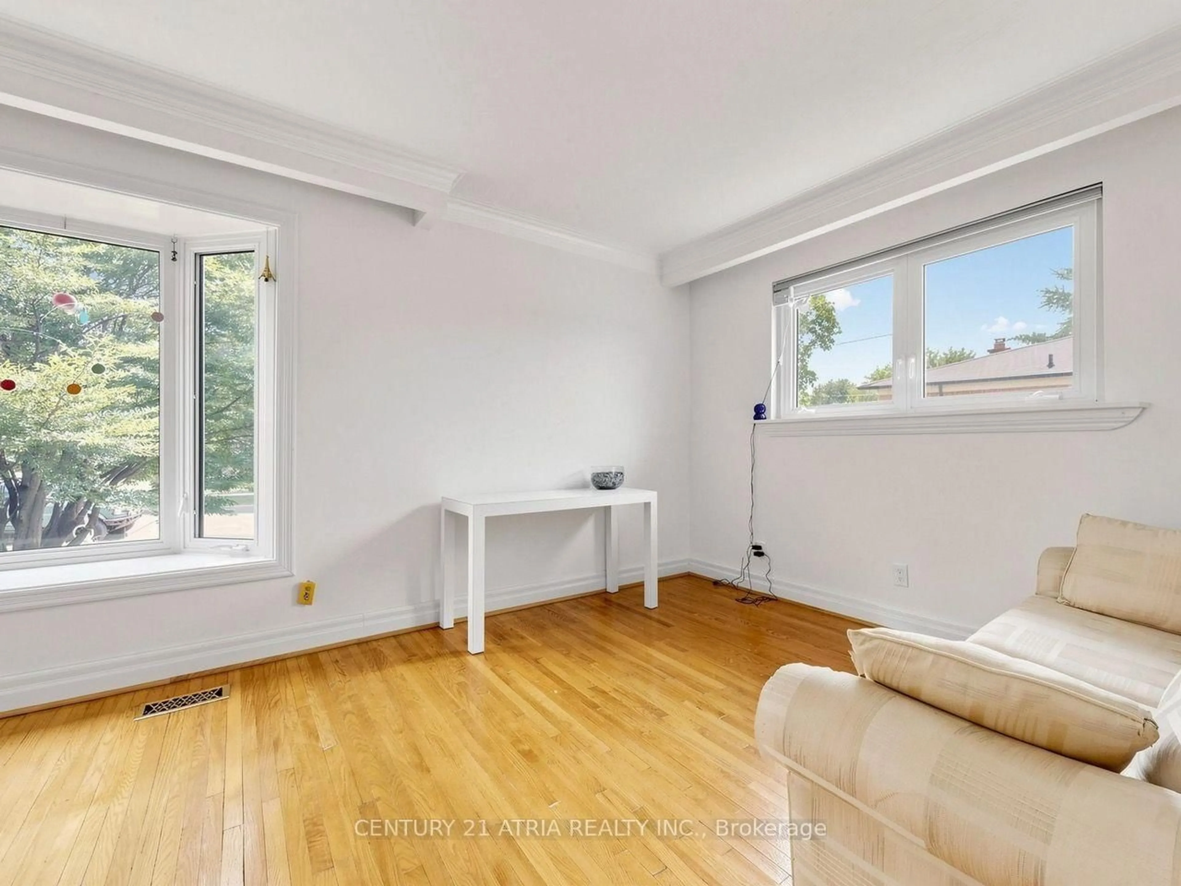 A pic of a room for 22 Jeffton Cres, Toronto Ontario M1G 2R5