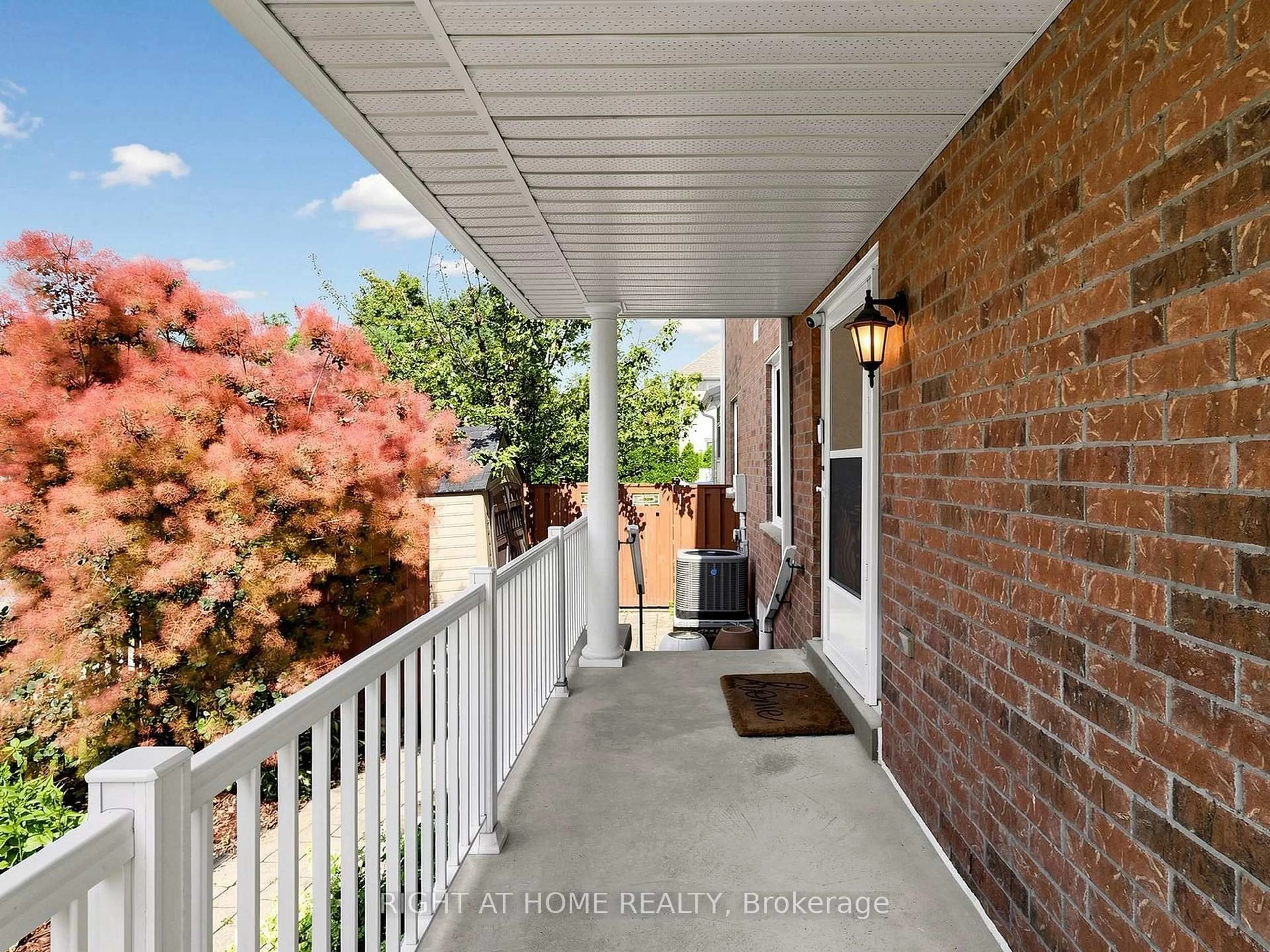 Unknown for 25 Teagarden Crt, Whitby Ontario L1R 3G1