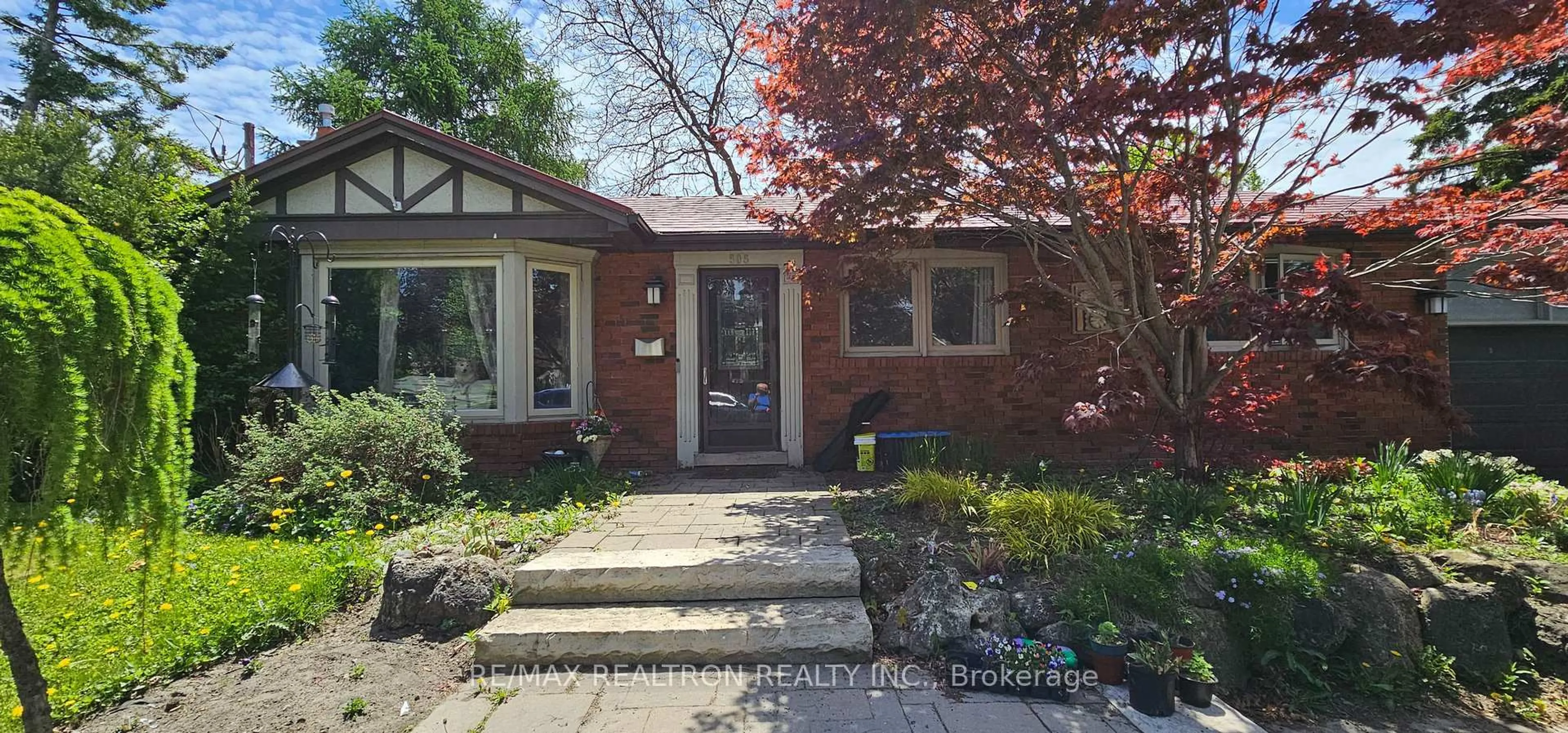 Home with brick exterior material, street for 505 Colborne St, Whitby Ontario L1N 1W6