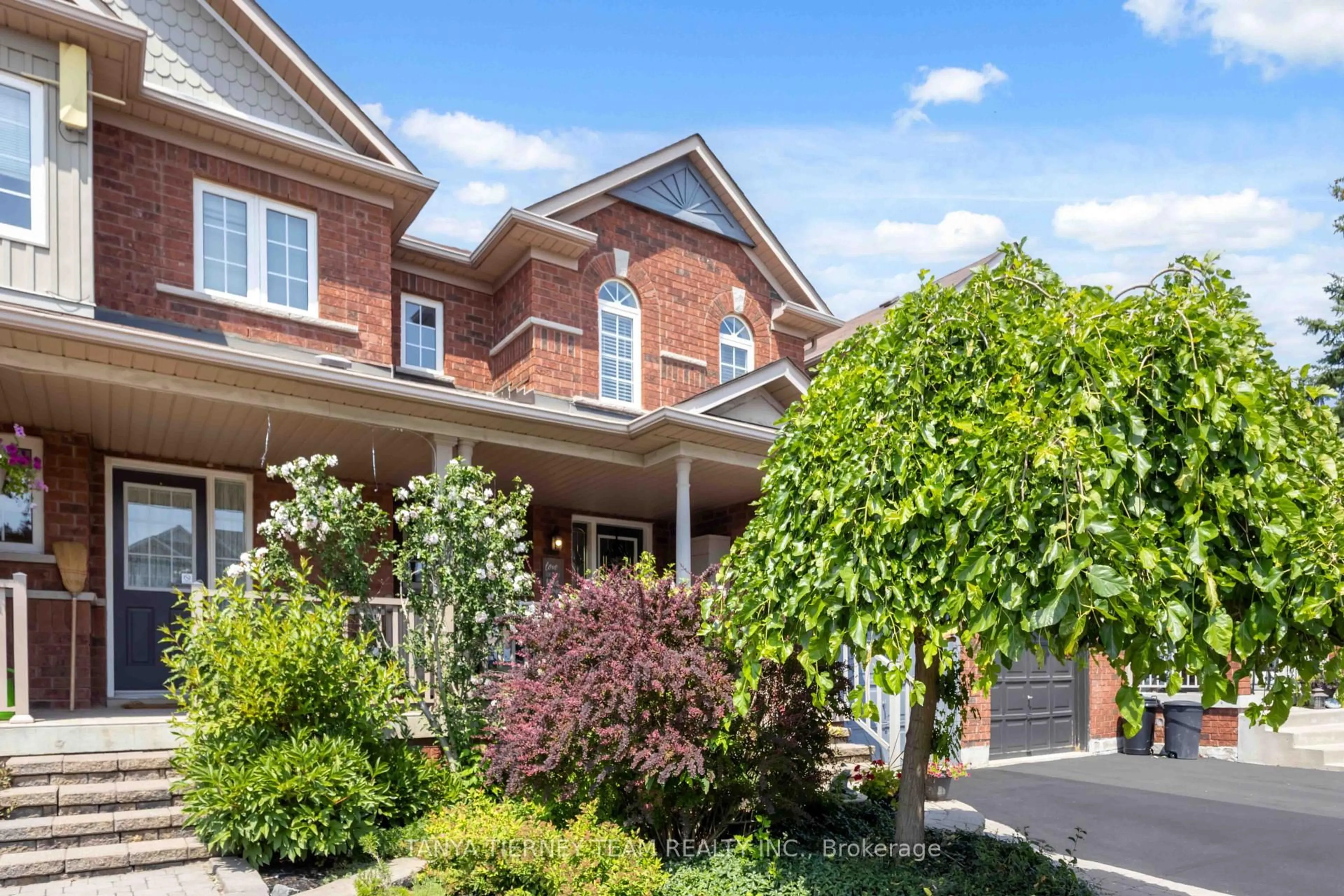 Home with brick exterior material, street for 22 Sinden Dr, Whitby Ontario L1M 2B8