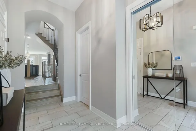 993 Dragonfly Ave, Pickering 3