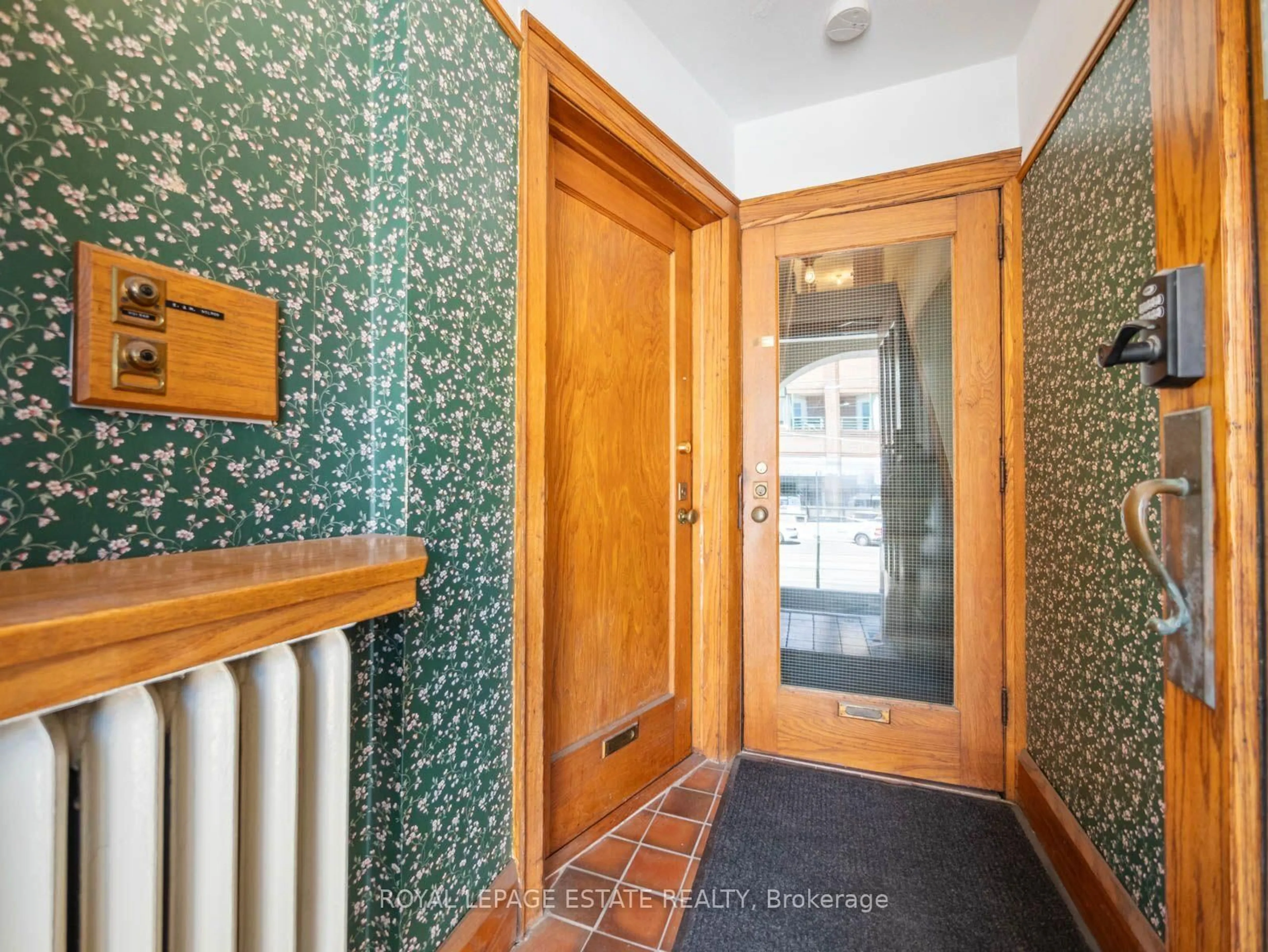 Indoor foyer for 2275 Queen St, Toronto Ontario M4E 1G5