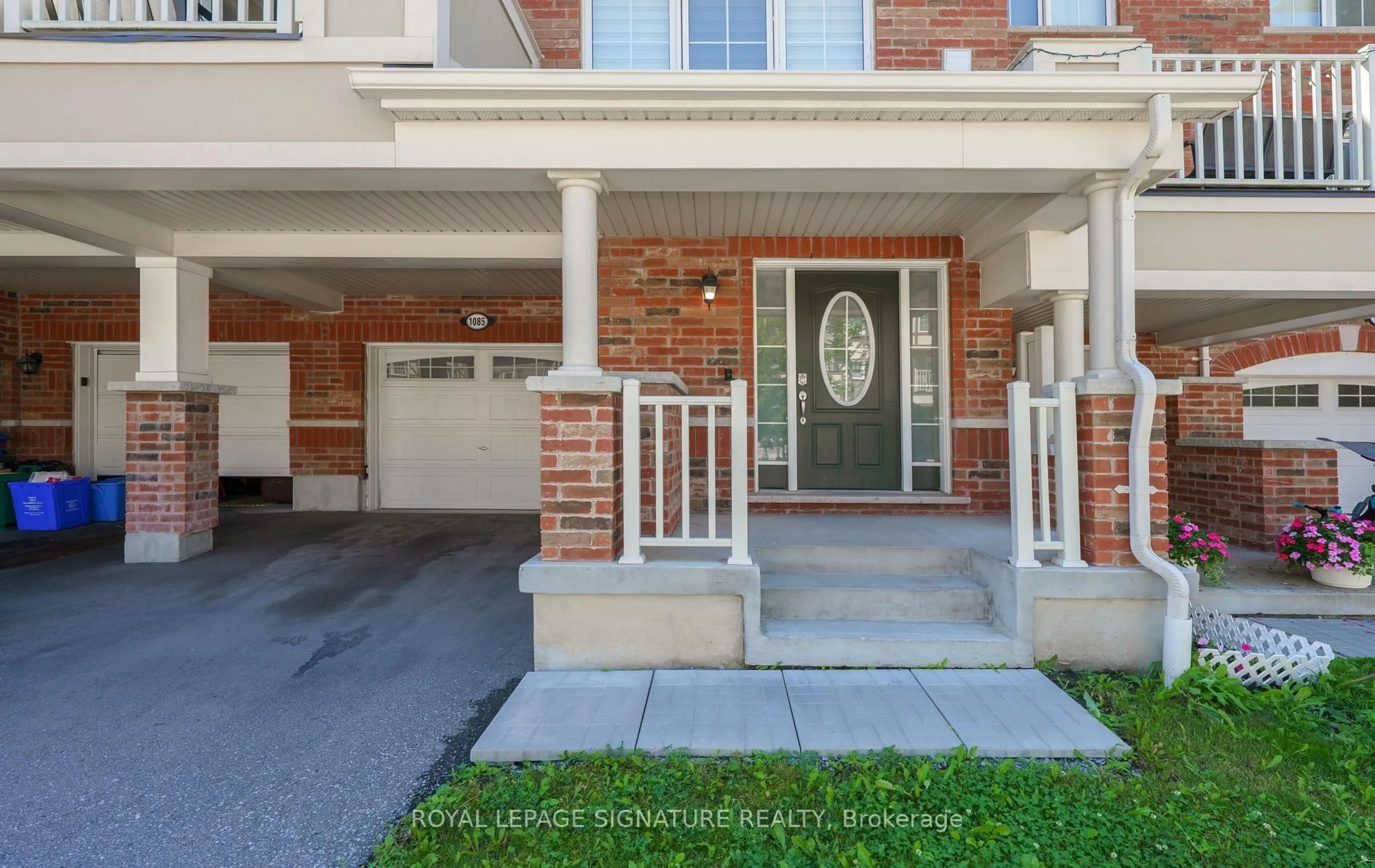 Unknown for 1085 Silk St, Pickering Ontario L1X 0B8