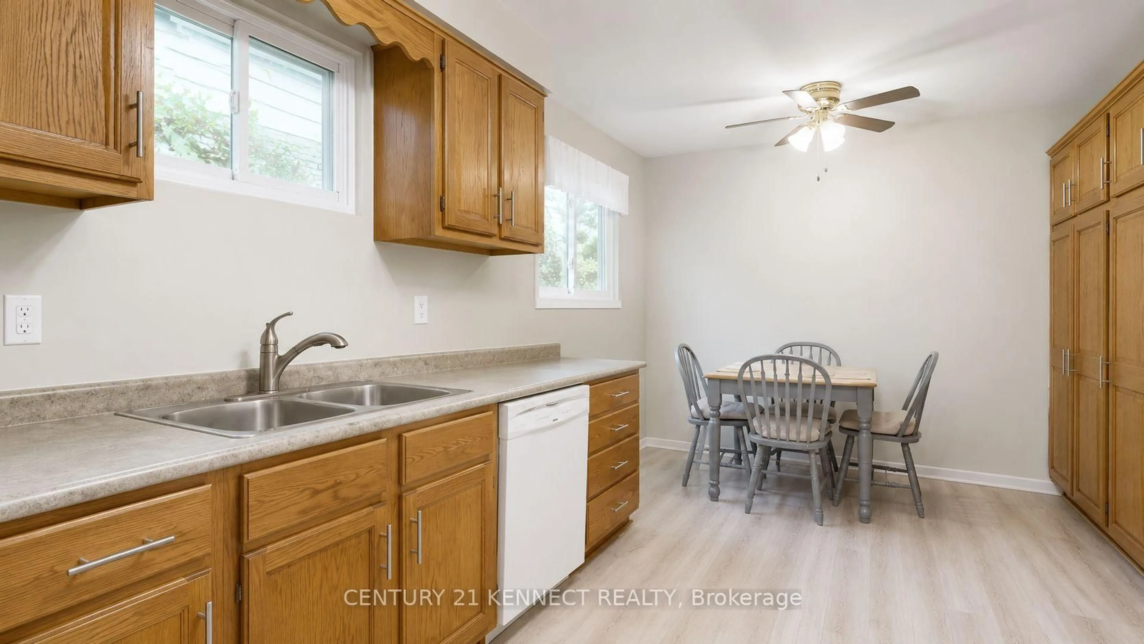 Standard kitchen, unknown for 715 Waverly St, Oshawa Ontario L1J 6C1