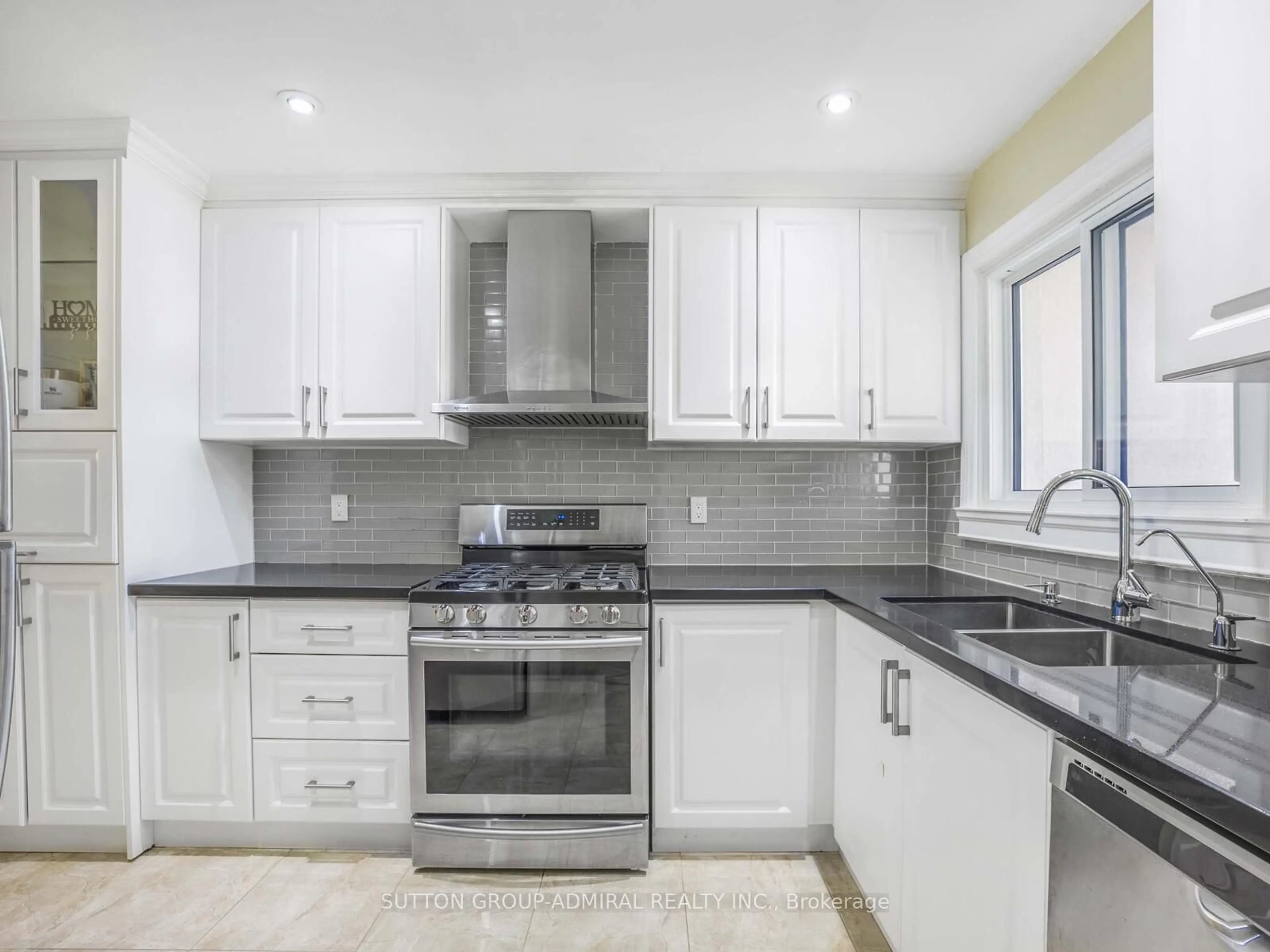 Standard kitchen, ceramic/tile floor for 1980 Faylee Cres, Pickering Ontario L1V 2V6