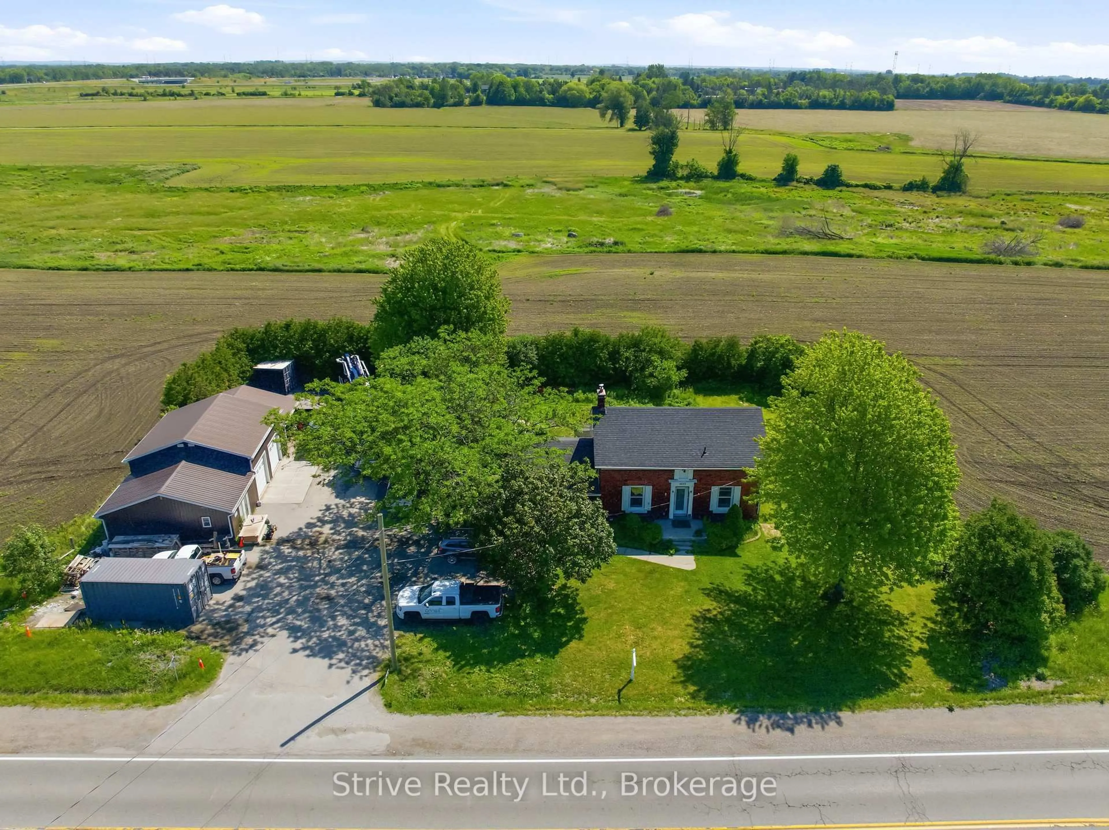 A pic from outside/outdoor area/front of a property/back of a property/a pic from drone, unknown for 2433 Courtice Rd, Clarington Ontario L1E 2M8