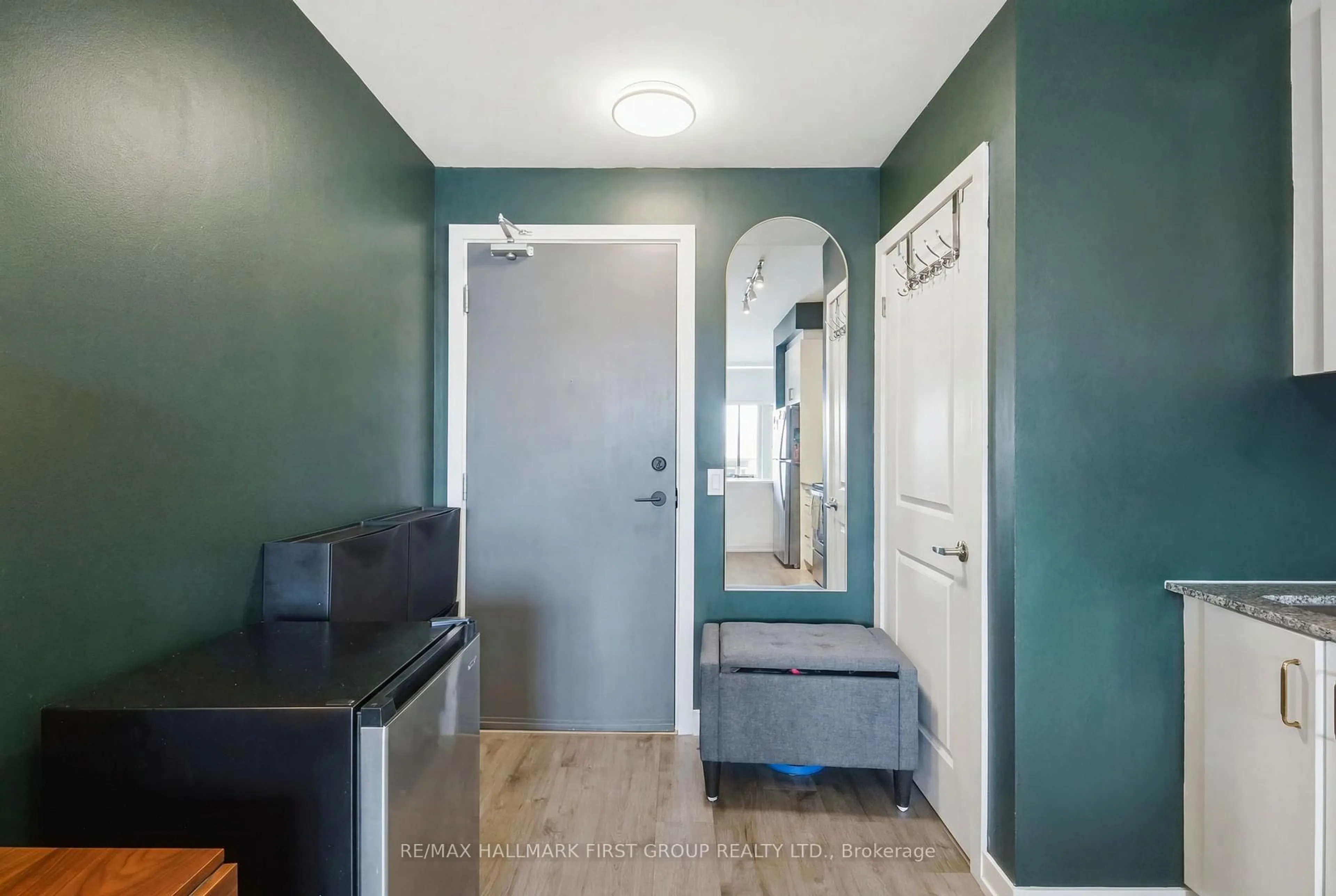 Indoor entryway for 1010 Dundas St E St #325, Whitby Ontario L1N 0L6