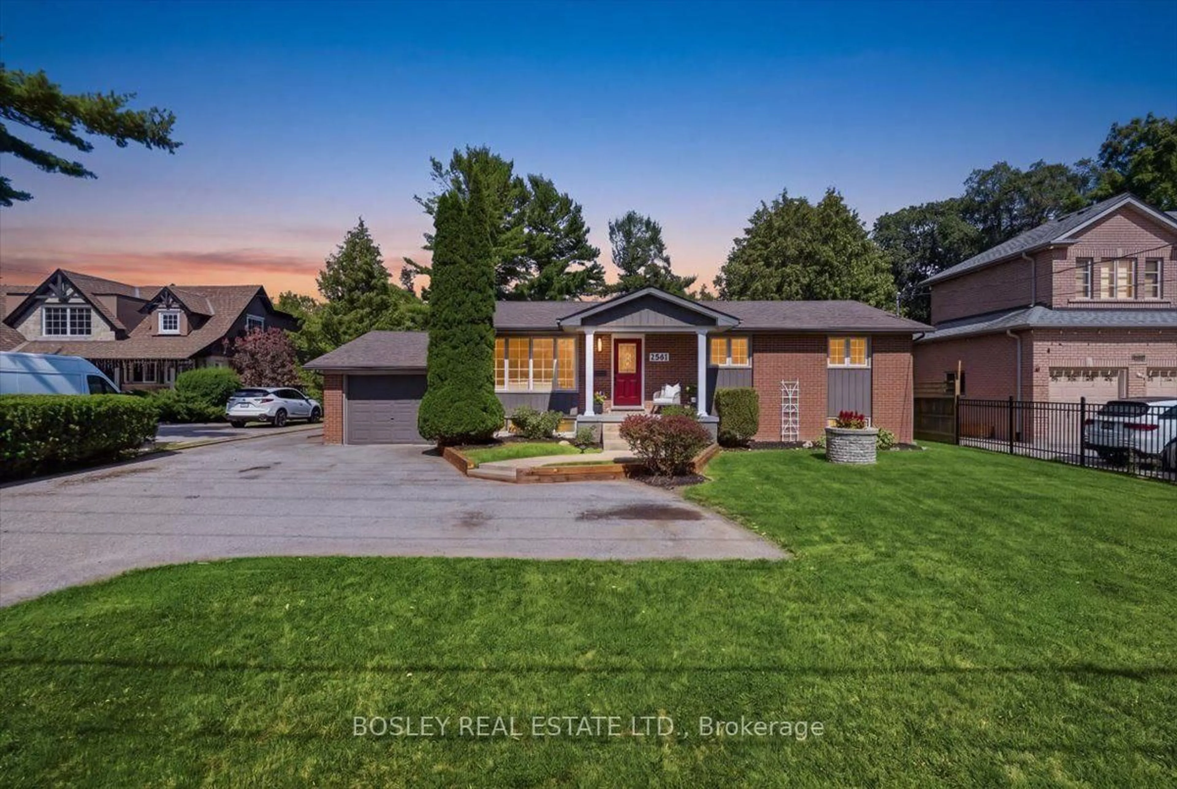Home with brick exterior material, unknown for 1841 Fairport Rd, Pickering Ontario L1V 1T2