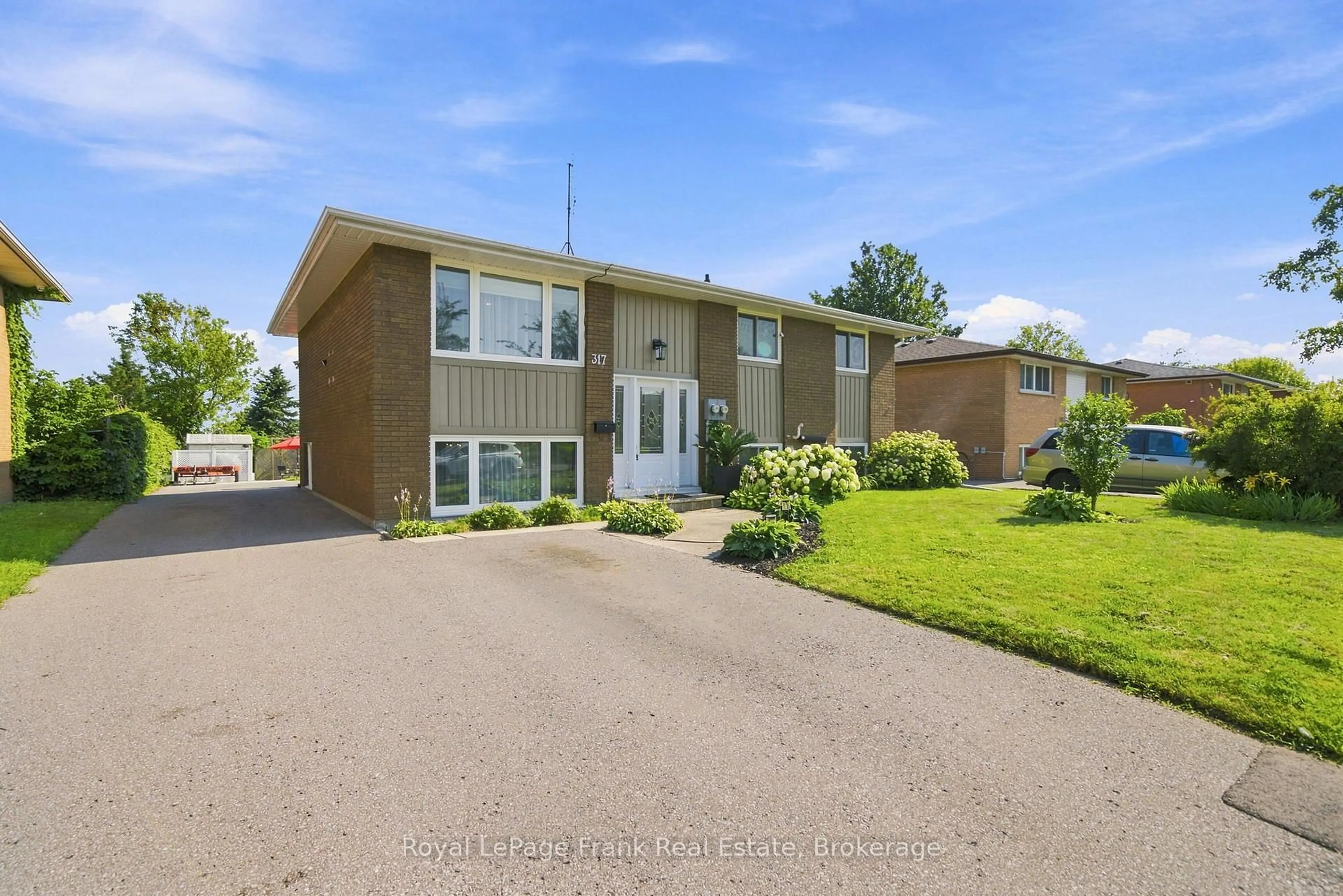 A pic from outside/outdoor area/front of a property/back of a property/a pic from drone, street for 317 Dwight Ave, Oshawa Ontario L1J 1K8