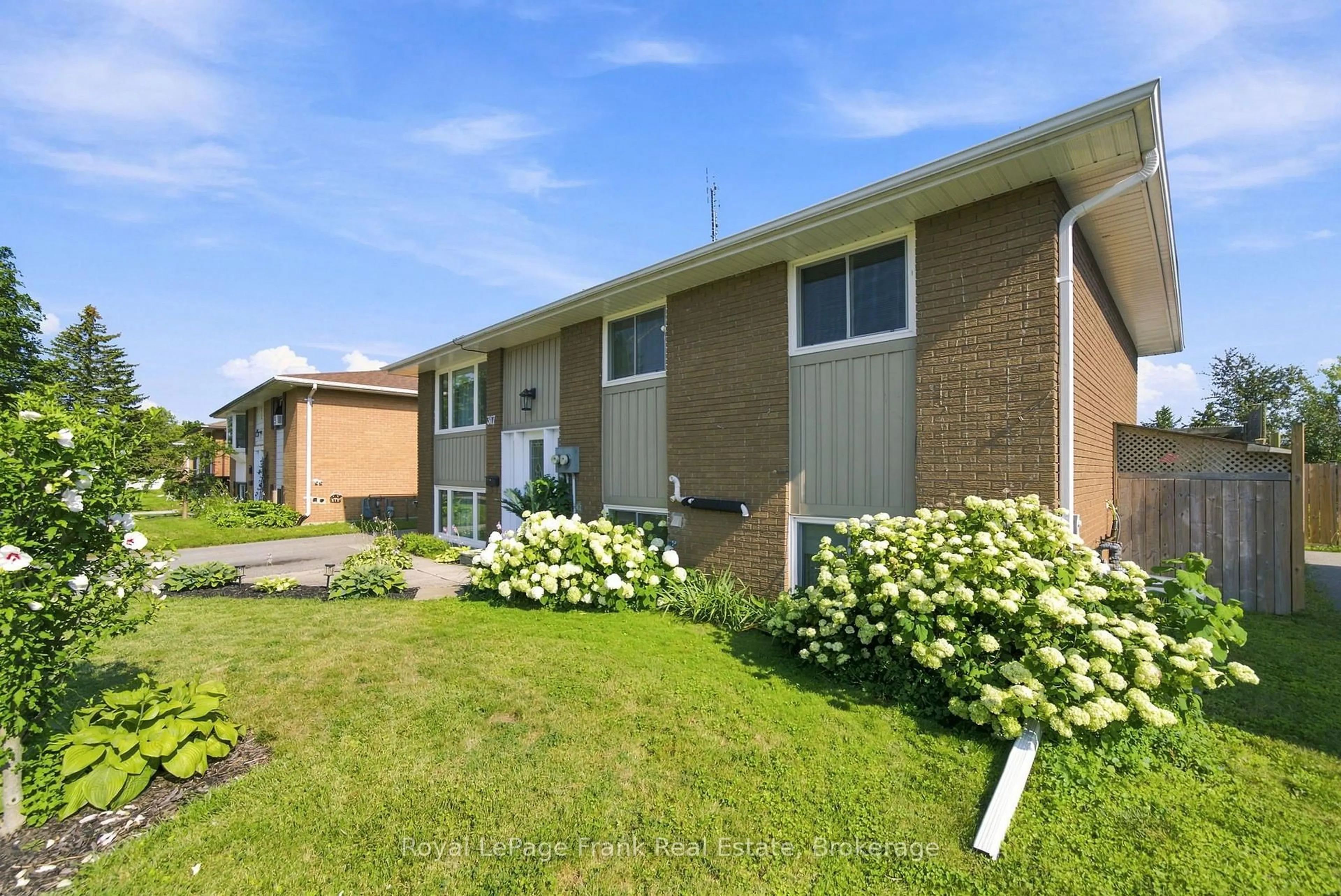 Unknown for 317 Dwight Ave, Oshawa Ontario L1J 1K8