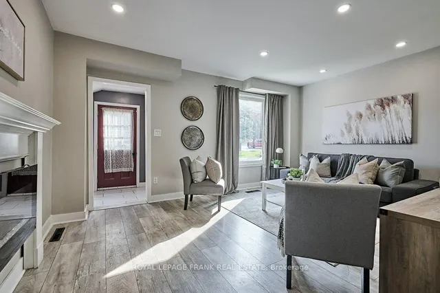 493 St. Lawrence Ave, Oshawa 3