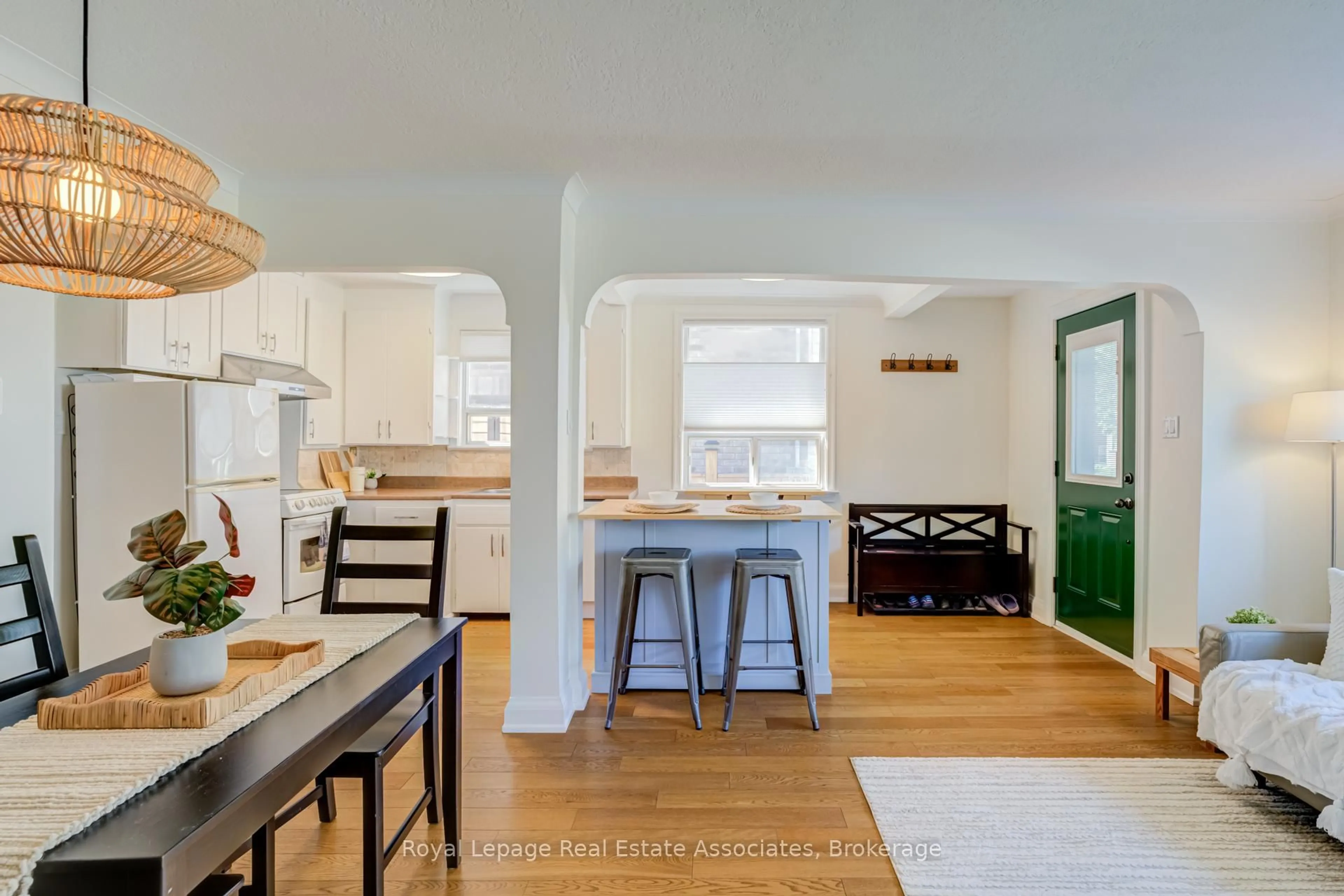 Open concept kitchen, unknown for 43 Heale Ave, Toronto Ontario M1N 3X6