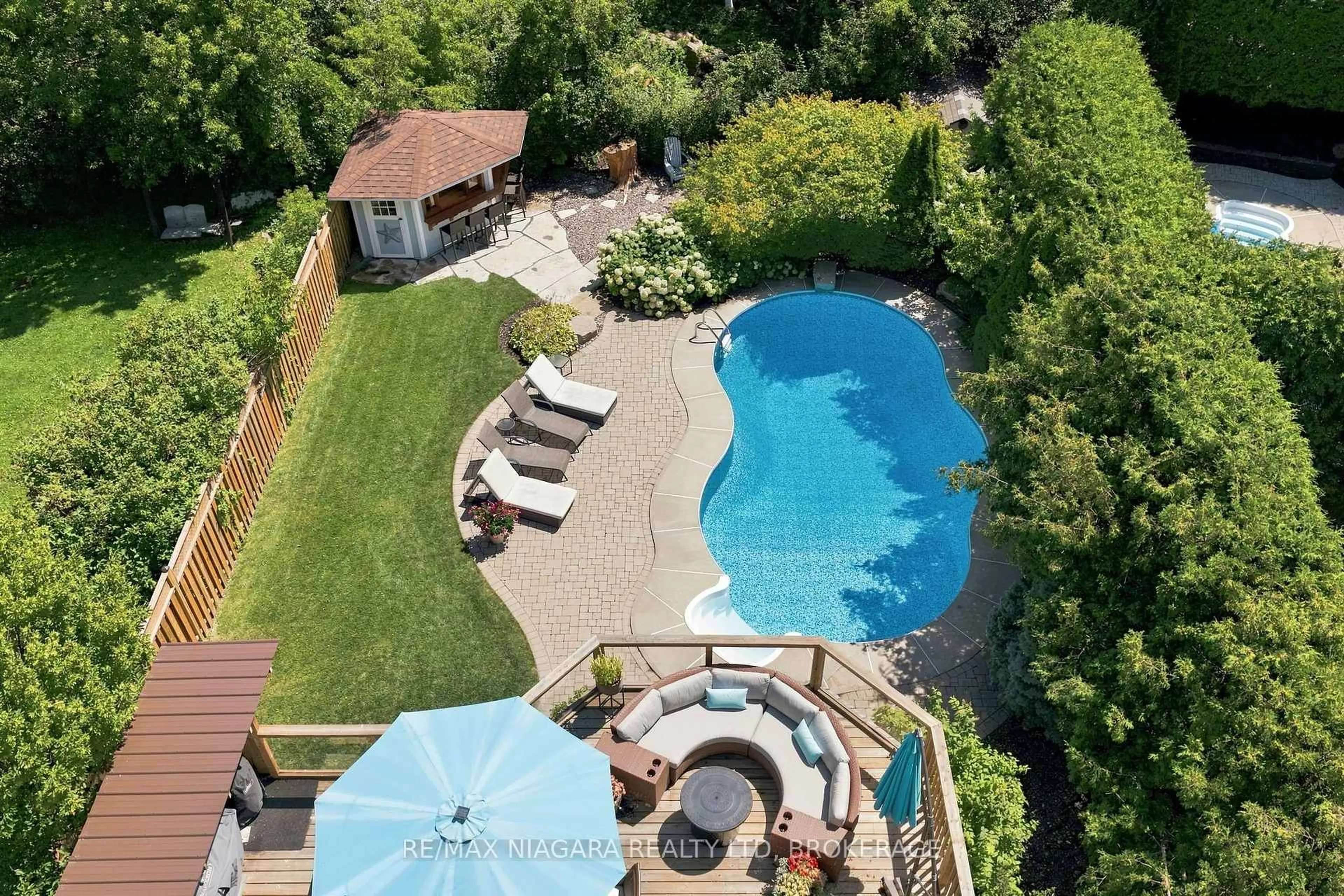 A pic from outside/outdoor area/front of a property/back of a property/a pic from drone, water/lake/river/ocean view for 81 Gartshore Dr, Whitby Ontario L1P 1N5