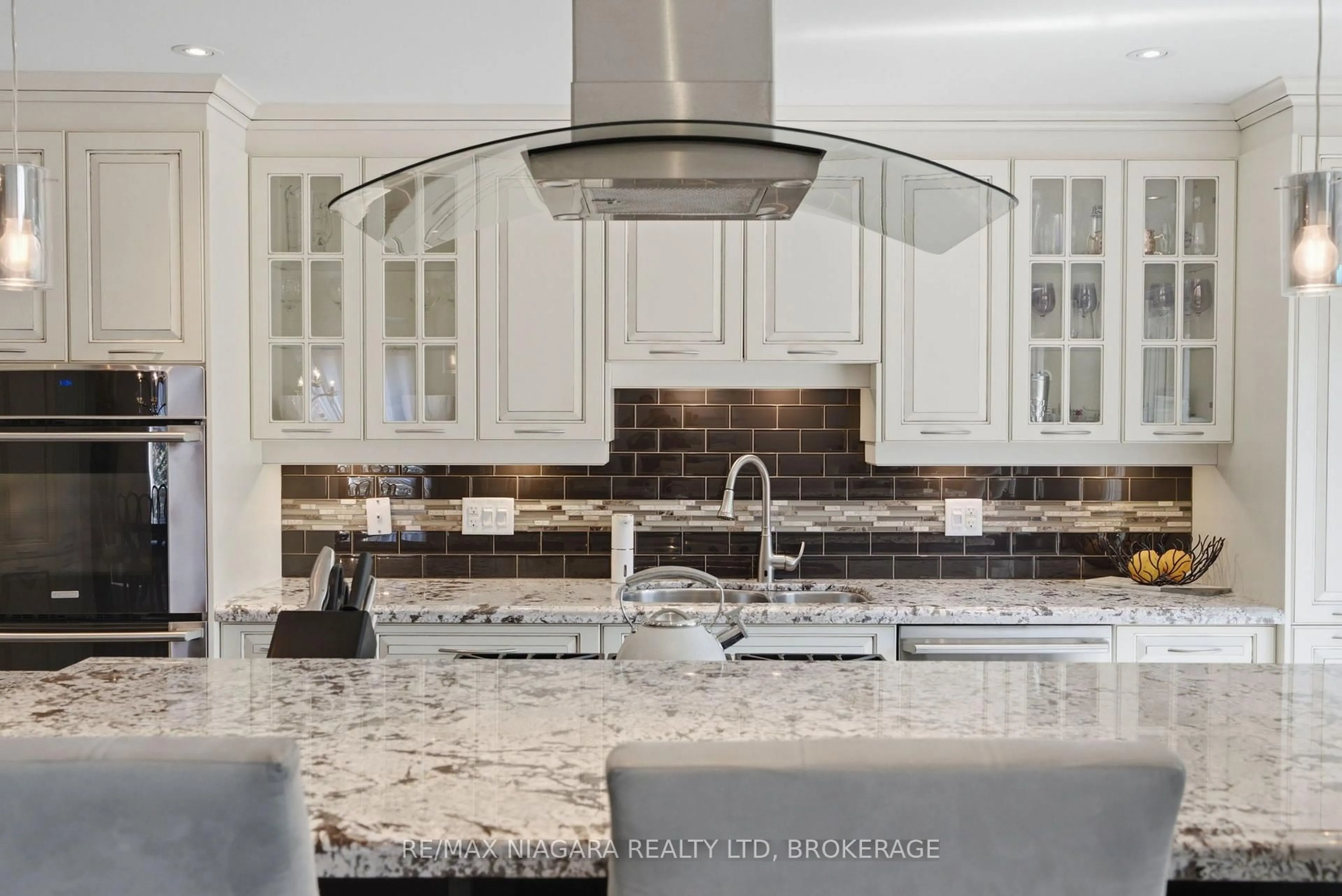 Contemporary kitchen, ceramic/tile floor for 81 Gartshore Dr, Whitby Ontario L1P 1N5