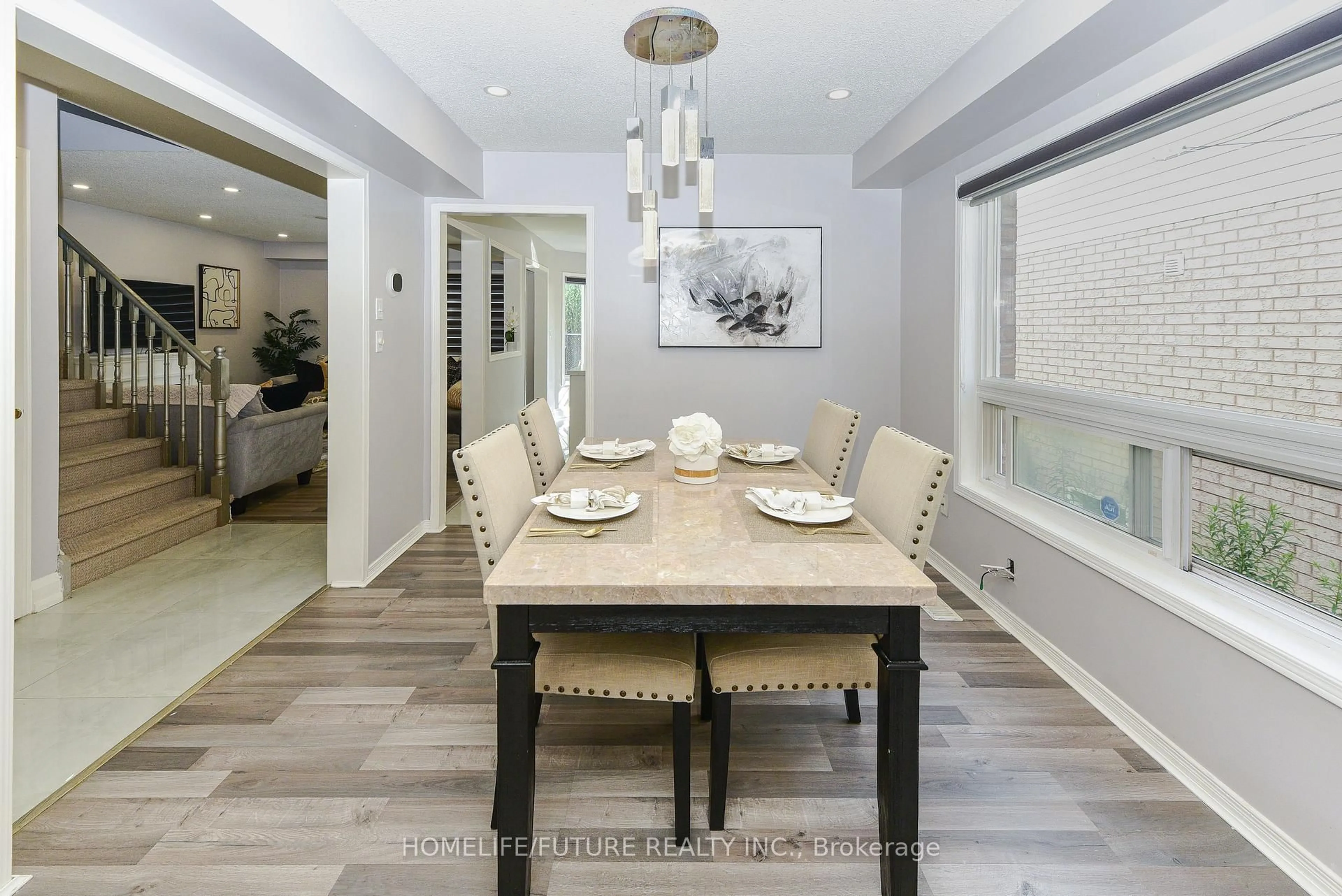 Dining room, ceramic/tile floor for 1404 Trowbridge Dr, Oshawa Ontario L1G 7R7