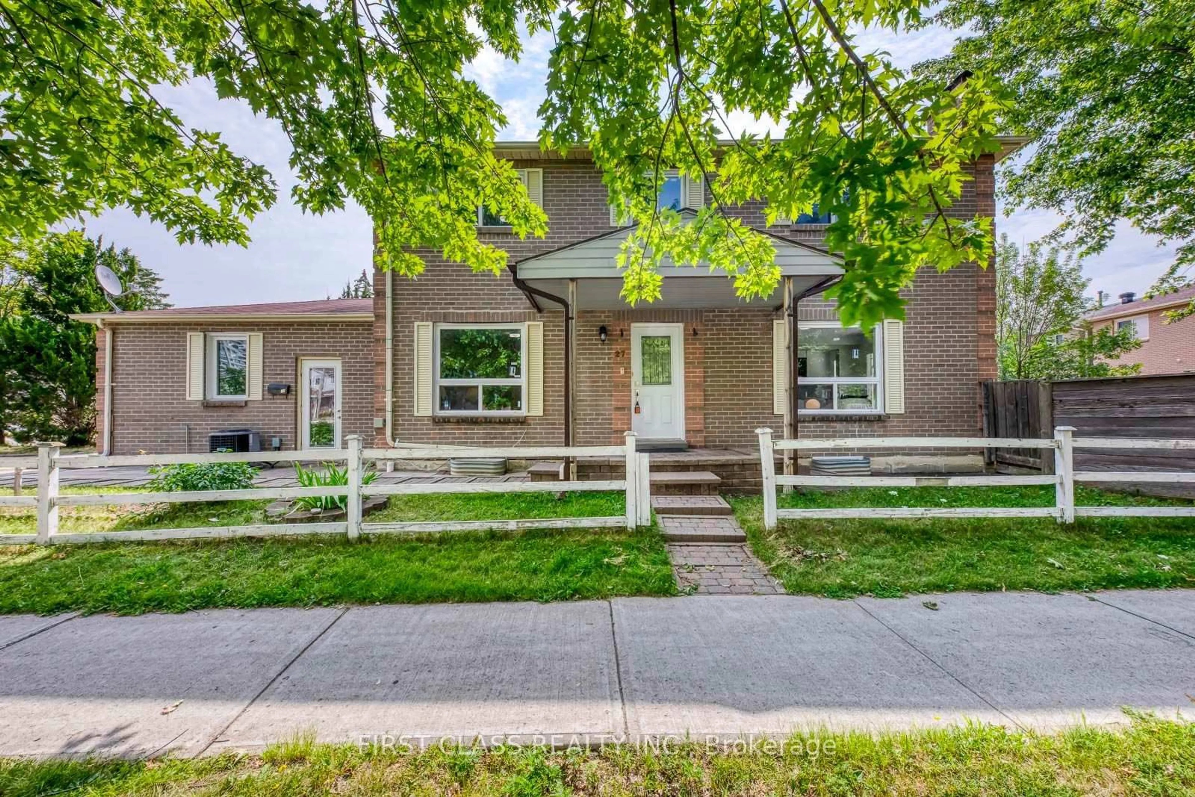 Home with brick exterior material, street for 27 Alton Towers Circ, Toronto Ontario M1V 3T2