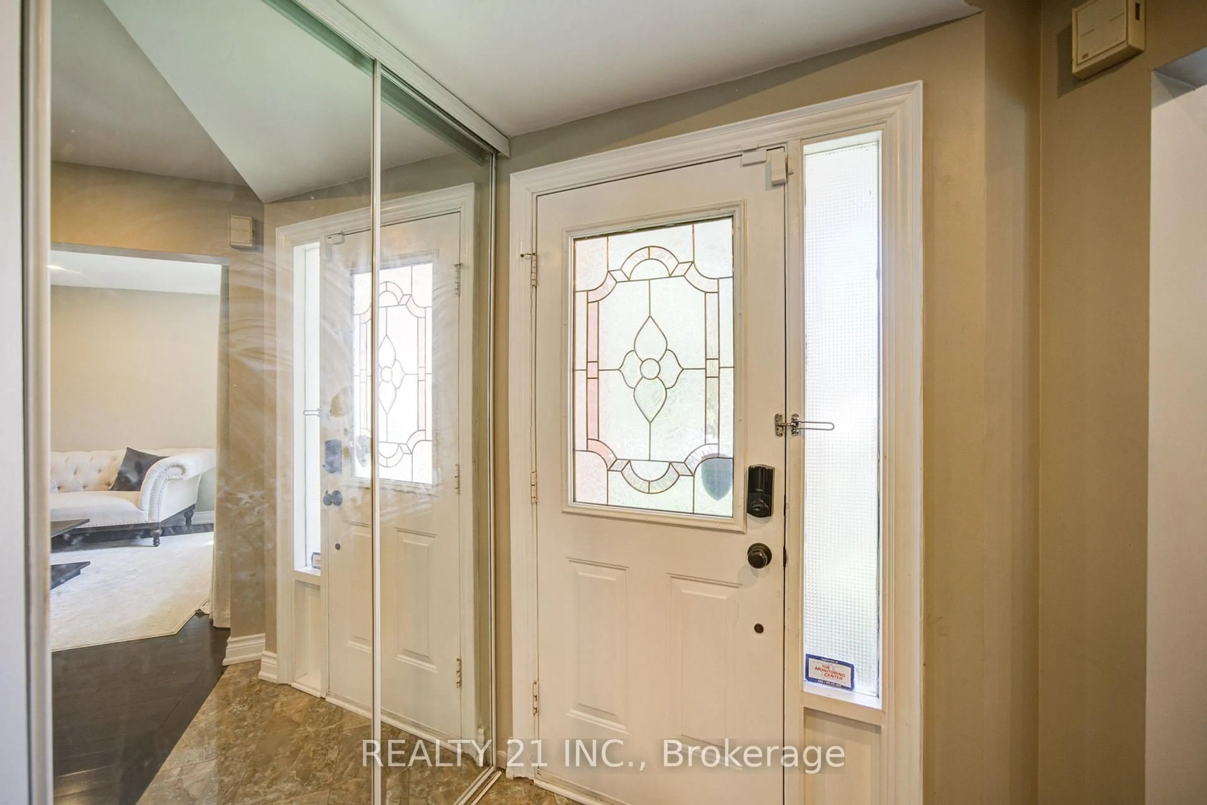 Indoor entryway for 95 Hearne Cres, Ajax Ontario L1T 3P6
