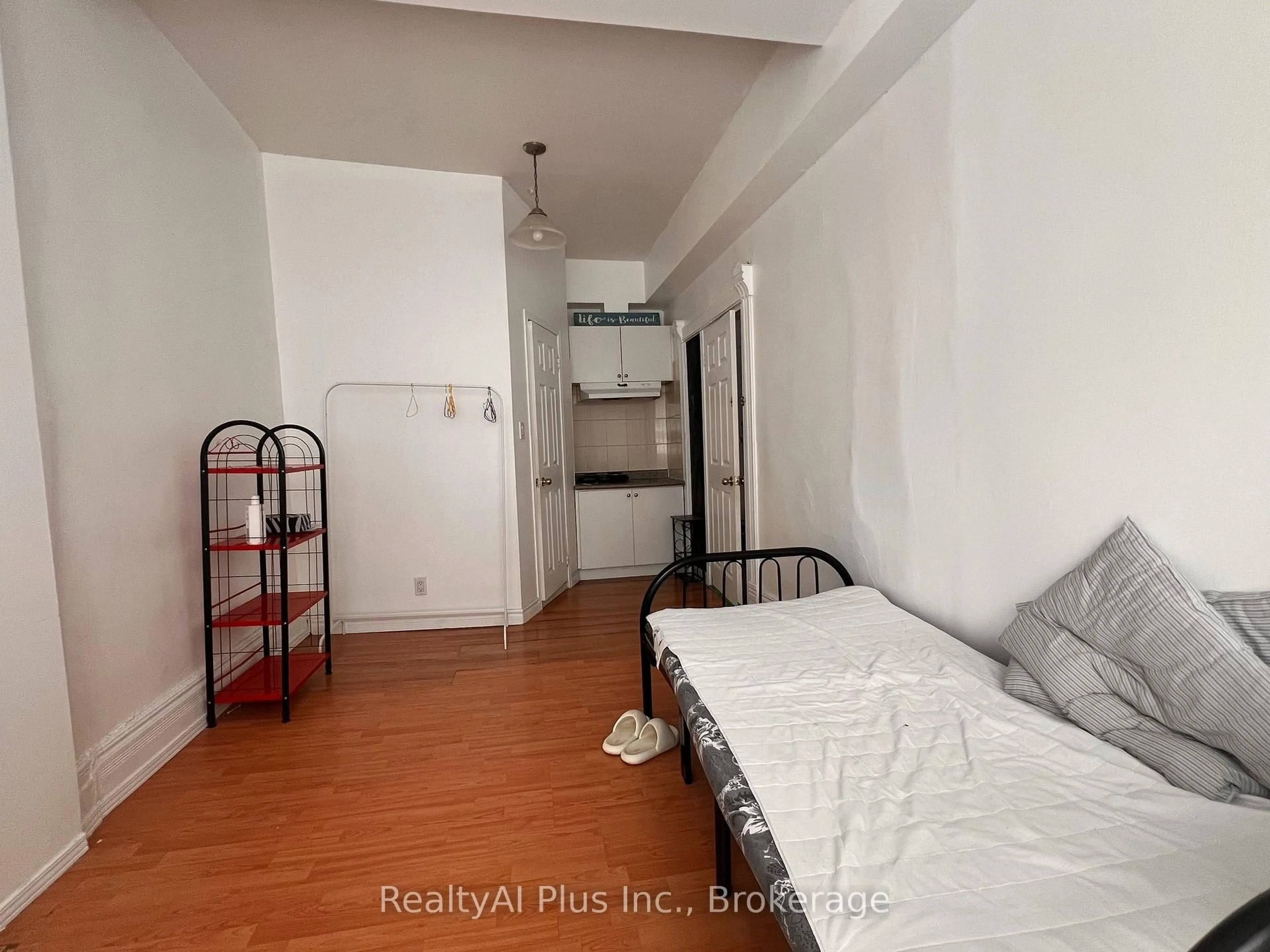 A pic of a room for 182 Boulton Ave, Toronto Ontario M4M 2J9