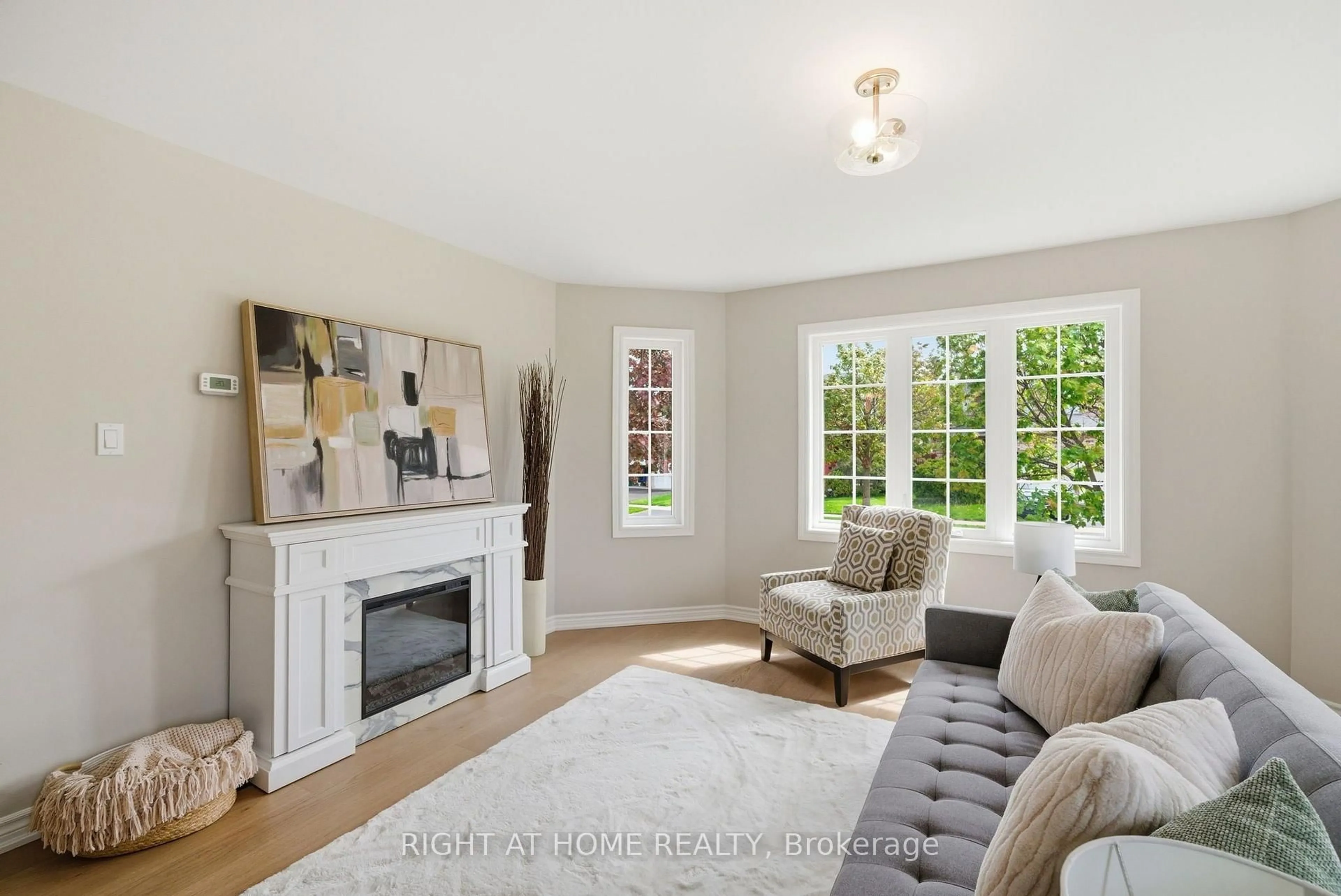 Living room with furniture, unknown for 446 Stonegate Ave, Oshawa Ontario L1K 2L7