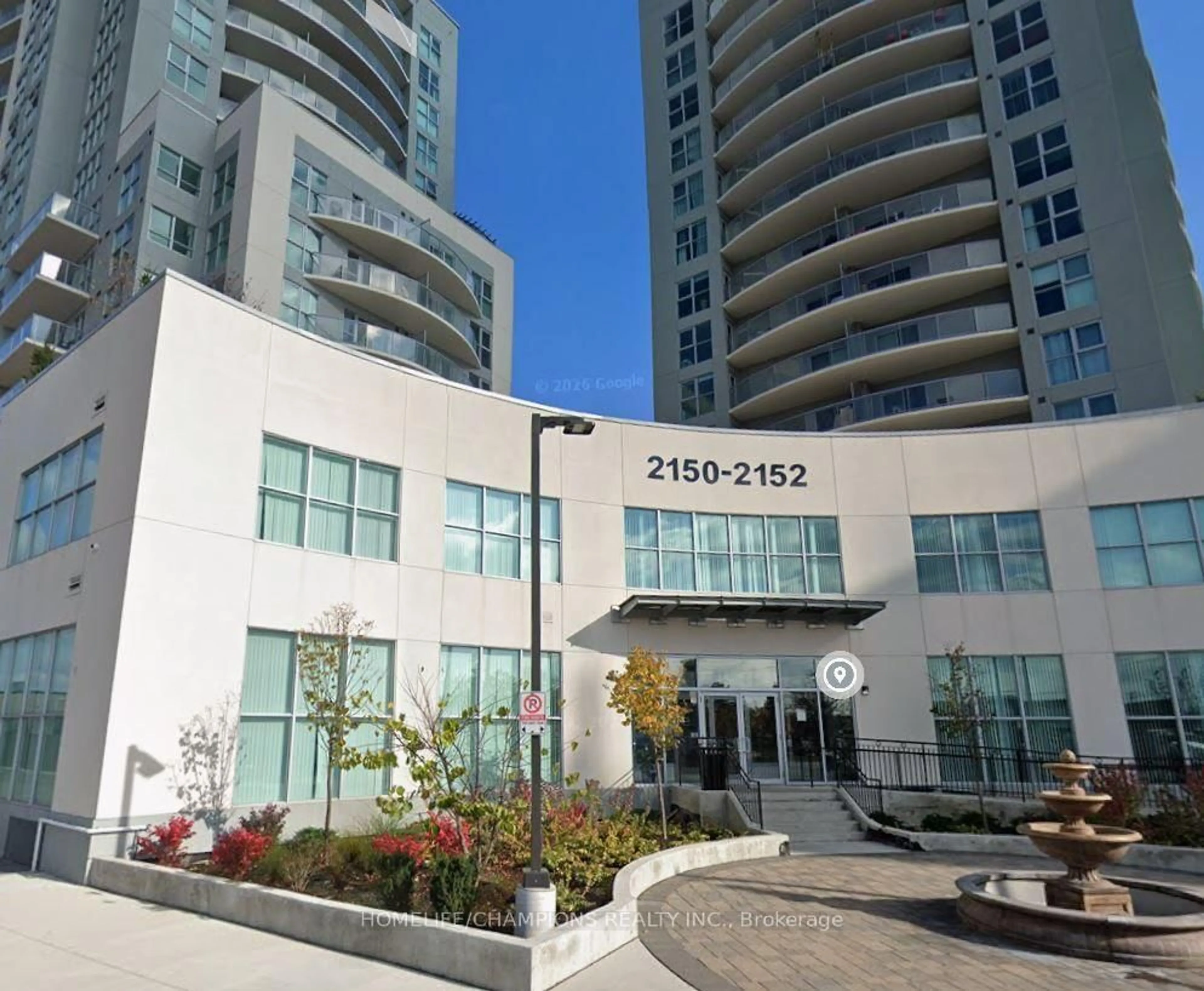 Indoor foyer for 2150 Lawrence Ave #112, Toronto Ontario M1R 3A7