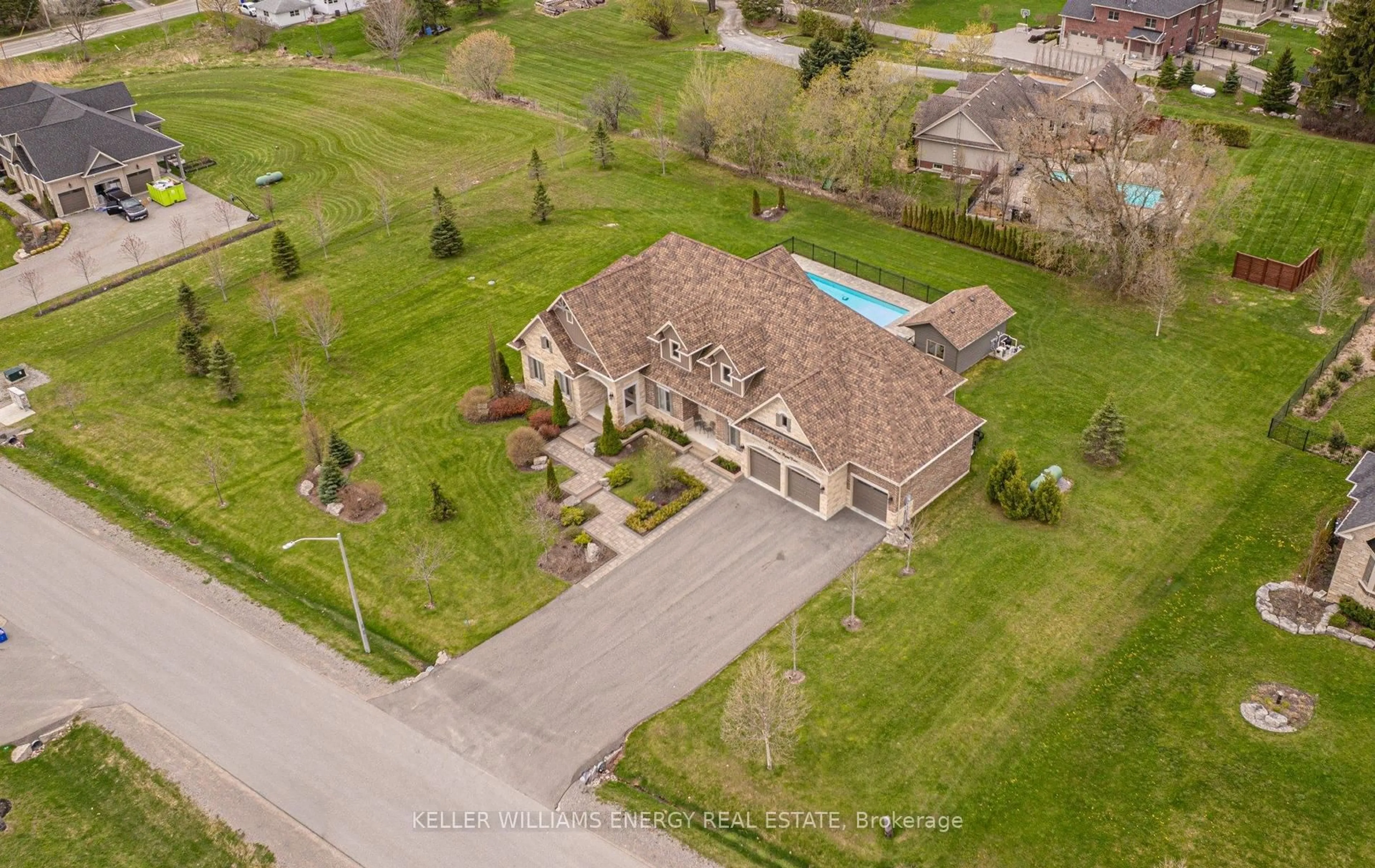 A pic from outside/outdoor area/front of a property/back of a property/a pic from drone, street for 53 Lionel Byam Dr, Clarington Ontario L0B 1J0