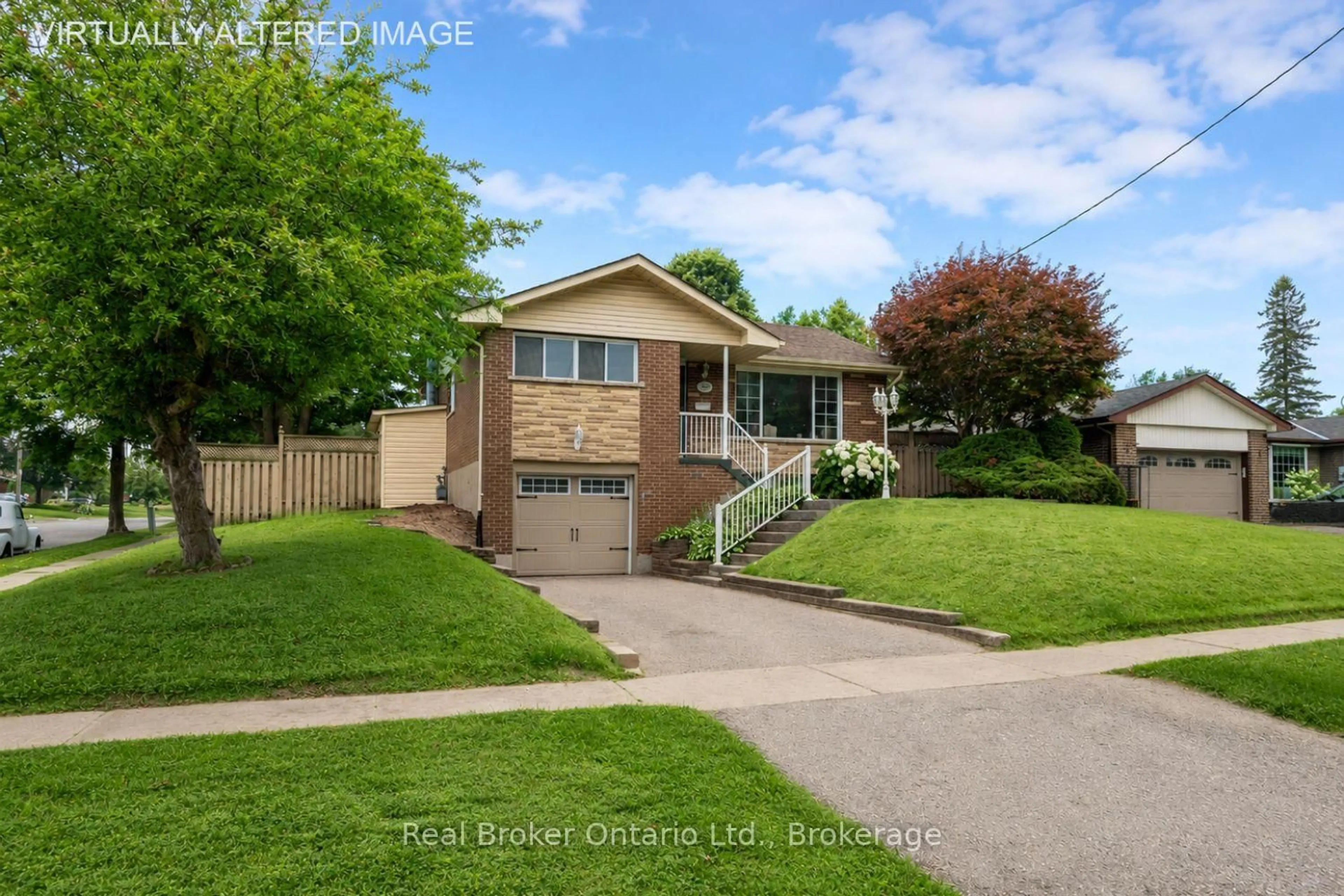 A pic from outside/outdoor area/front of a property/back of a property/a pic from drone, street for 1125 Belvedere Ave, Oshawa Ontario L1H 1S9