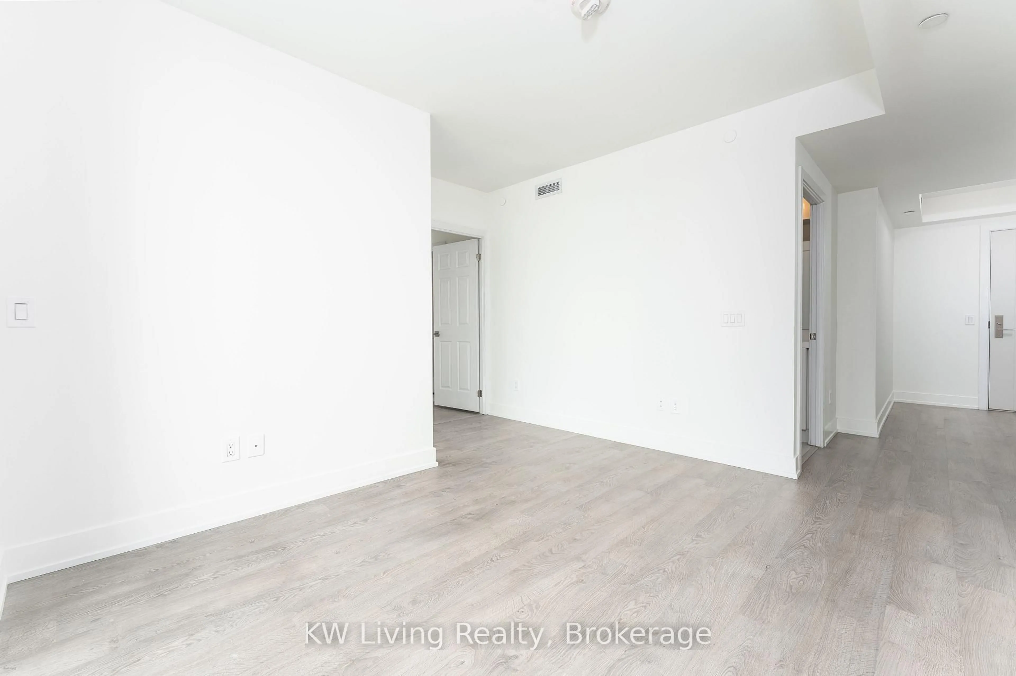 A pic of a room for 2550 Simcoe St #207, Oshawa Ontario L1L 0R5