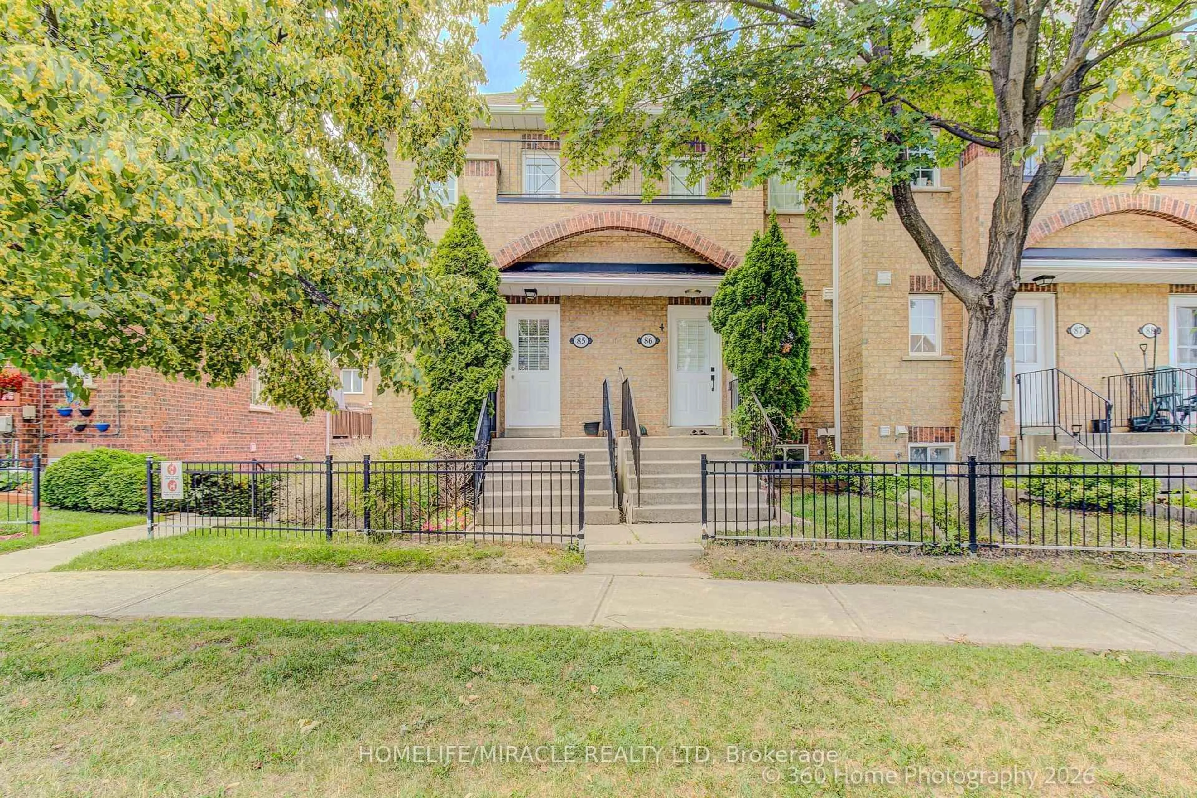 Home with brick exterior material, street for 2 Hedge End Rd #85, Toronto Ontario M1B 5Z8