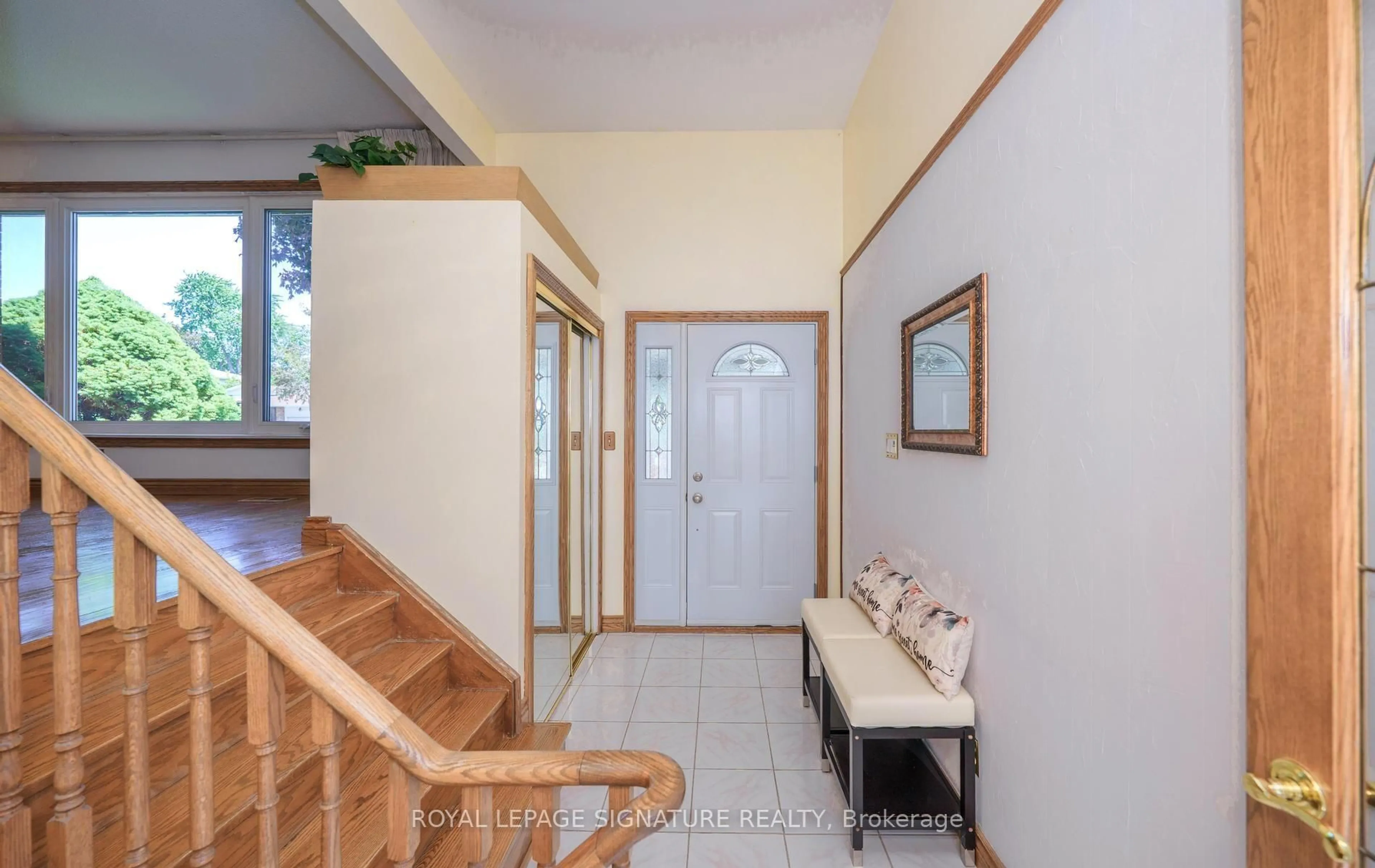 Indoor foyer for 34 Rainier Sq, Toronto Ontario M1T 2Z9