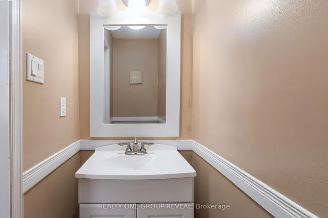 4 Stanford Cres, Clarington 3