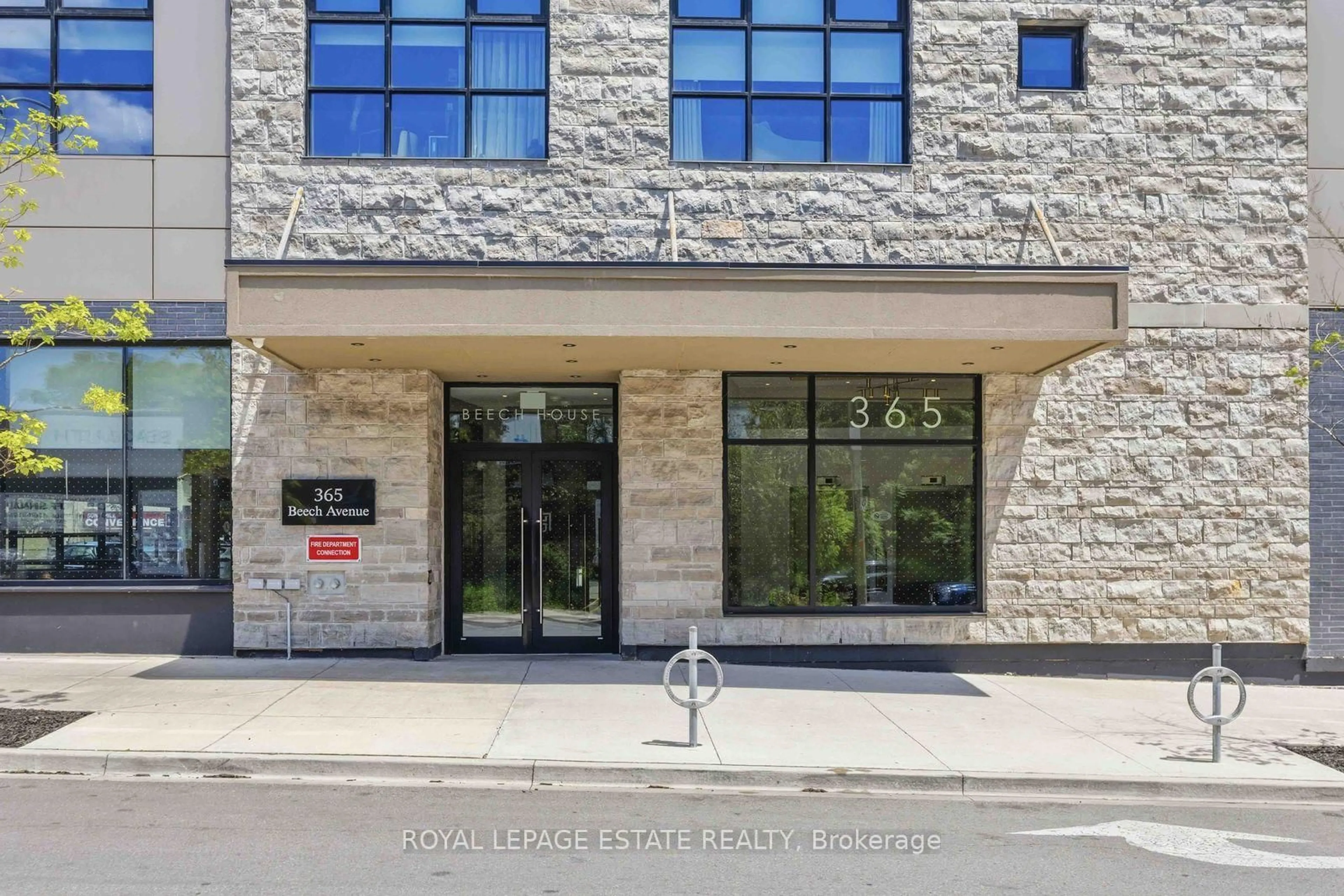 Indoor foyer for 365 Beech Ave #511, Toronto Ontario M4E 0C2