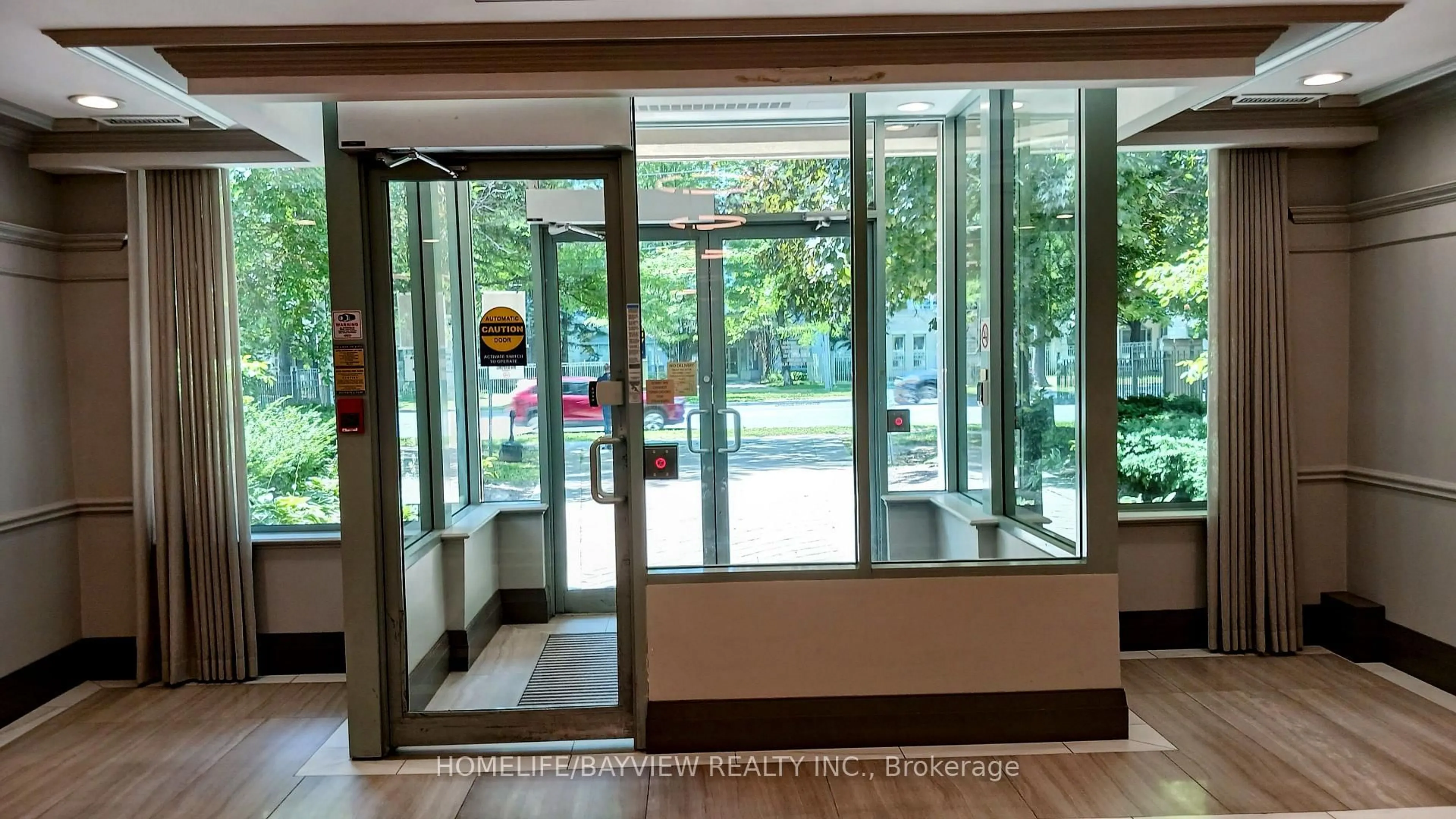 Indoor foyer for 2627 McCowan Rd #1616, Toronto Ontario M1S 5T1