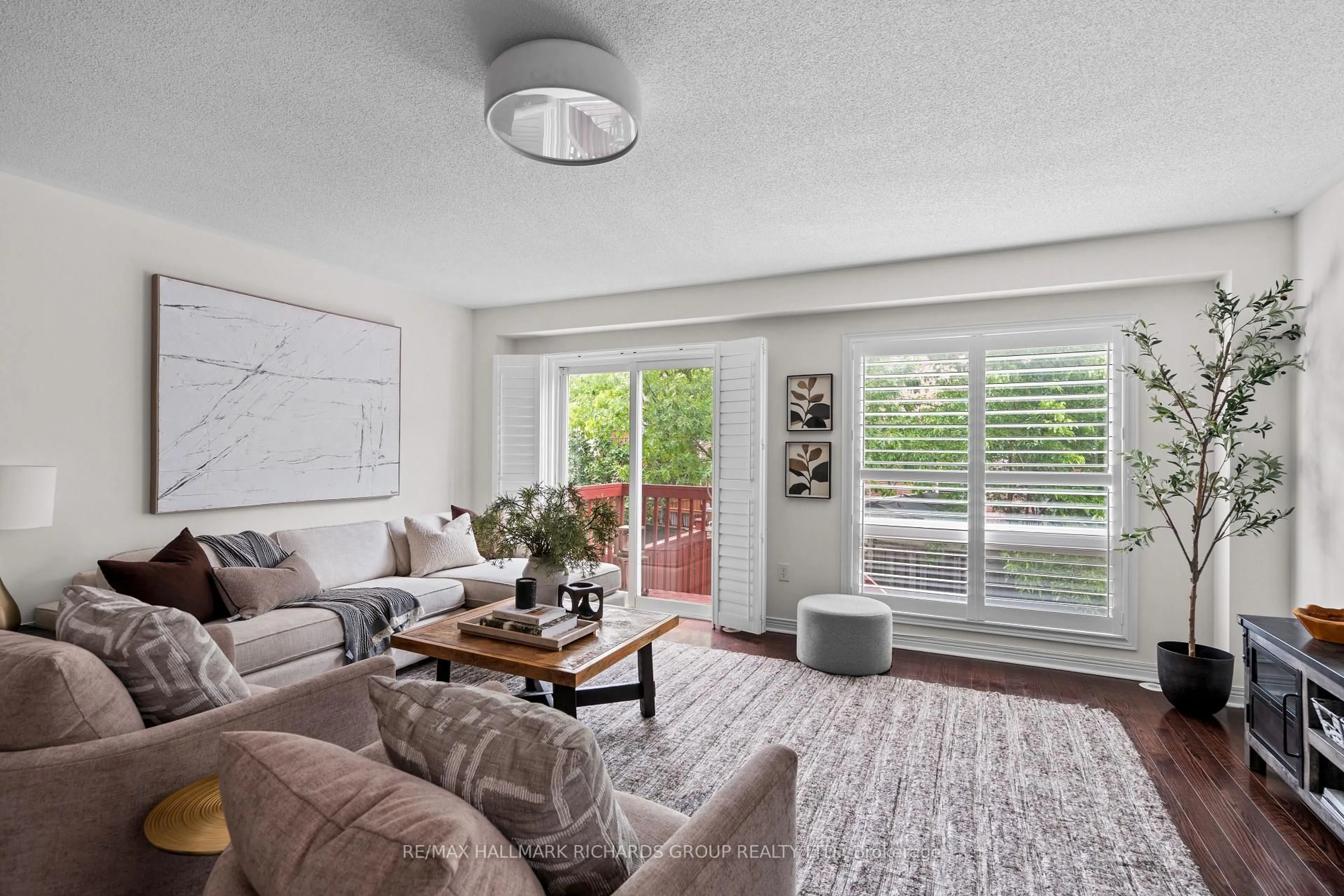 Living room with furniture, unknown for 91 Wilkes Cres, Toronto Ontario M1L 0B2