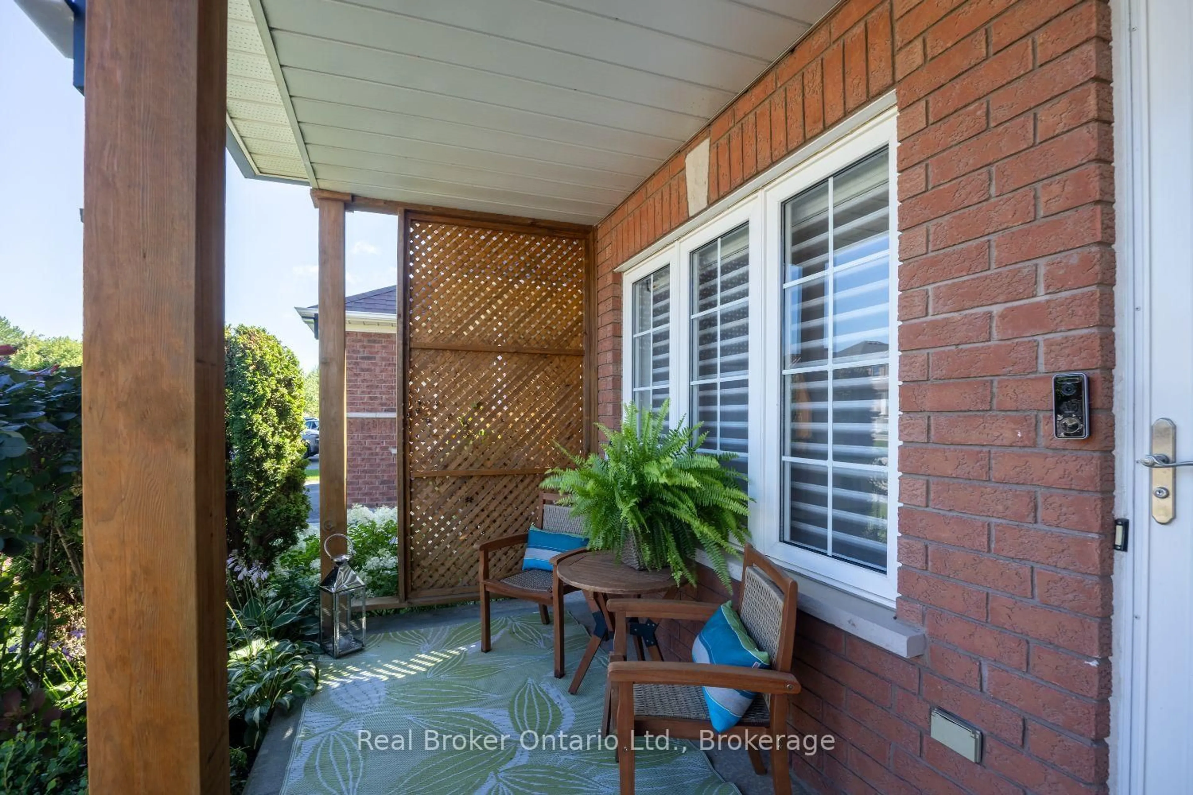 Patio, street for 15 Frank Wheeler Ave, Clarington Ontario L1E 3H5