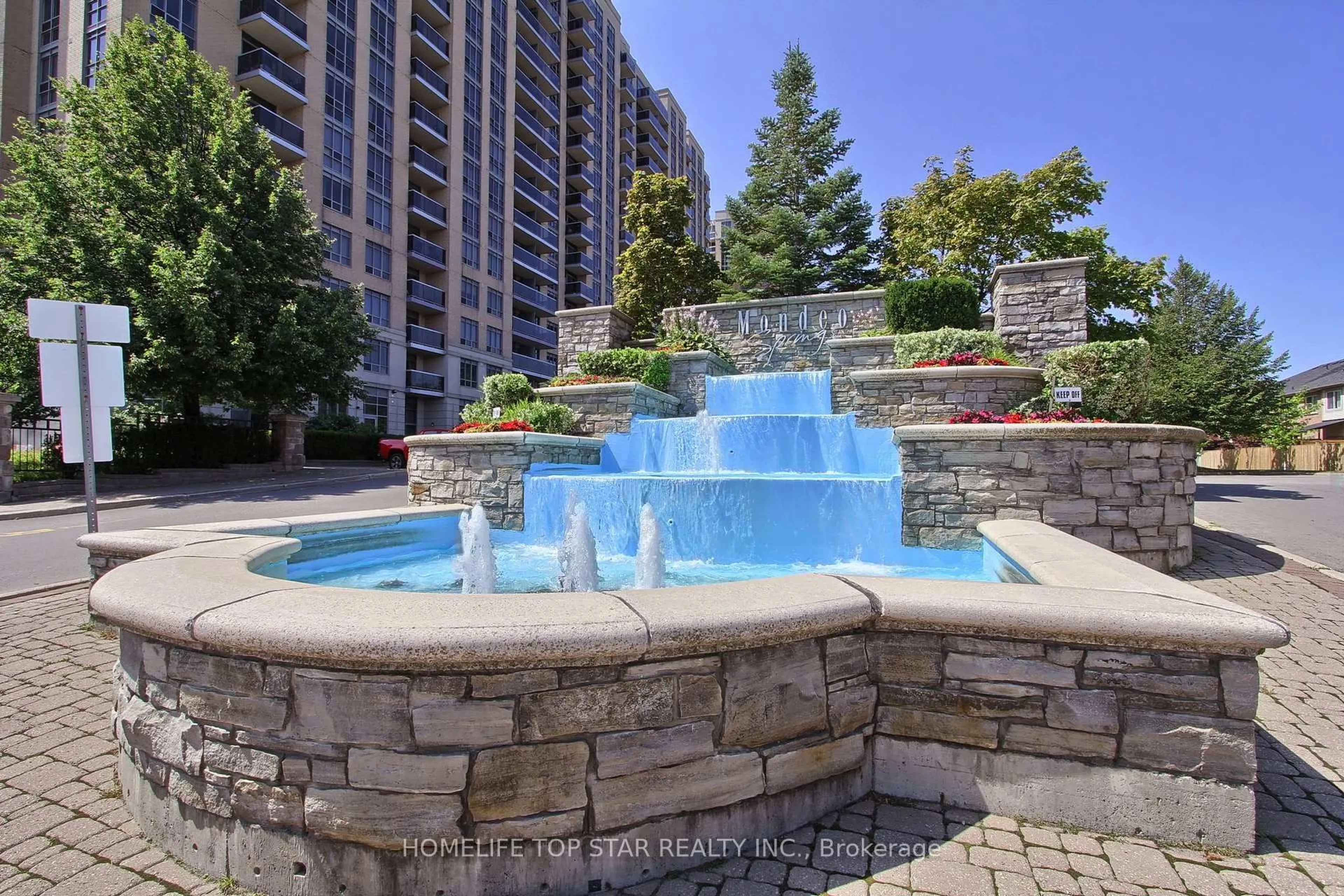 Pool for 18 Mondeo Dr #1323, Toronto Ontario M1P 5C8