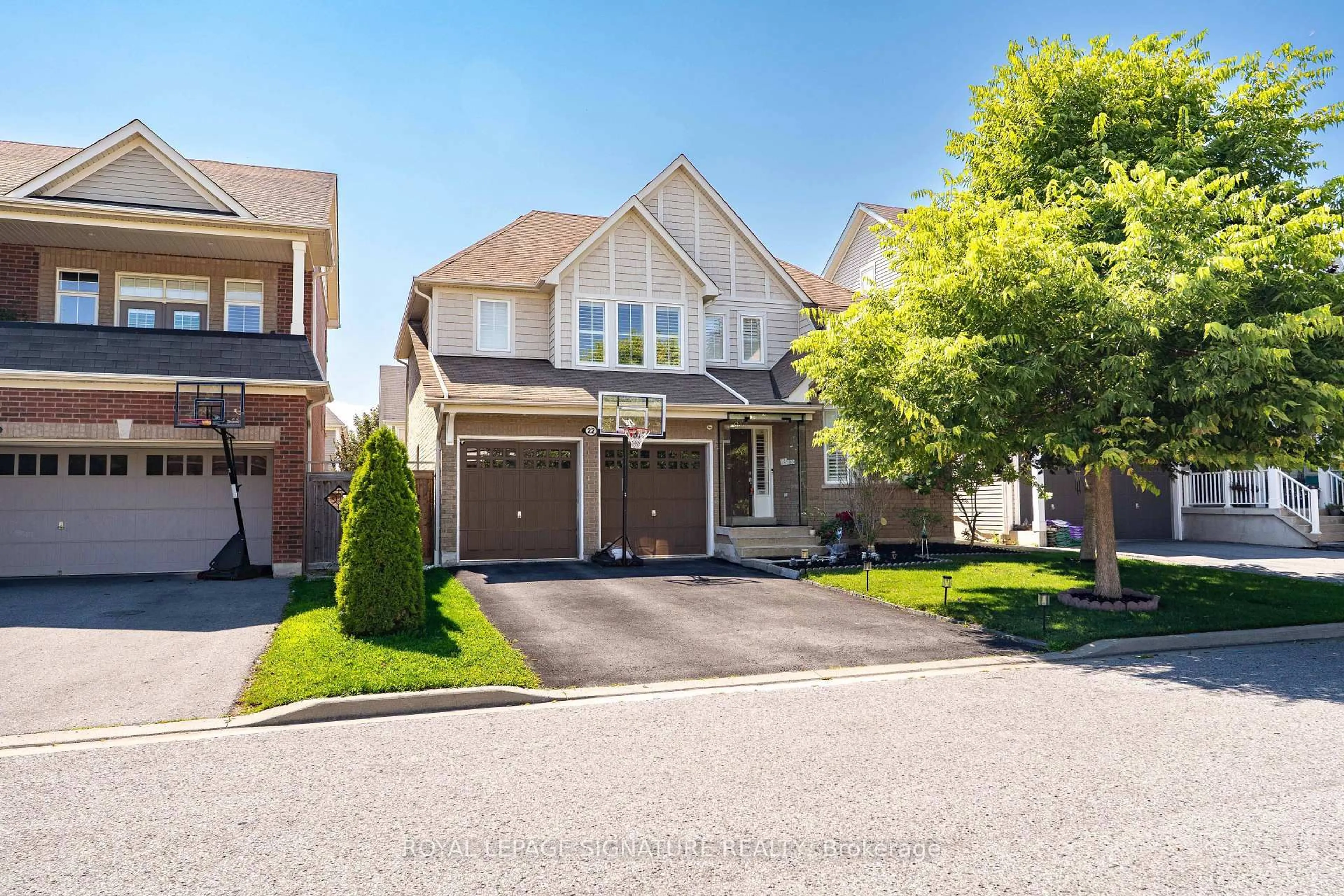 Home with brick exterior material, street for 22 Northcastle Cres, Whitby Ontario L1M 0H8
