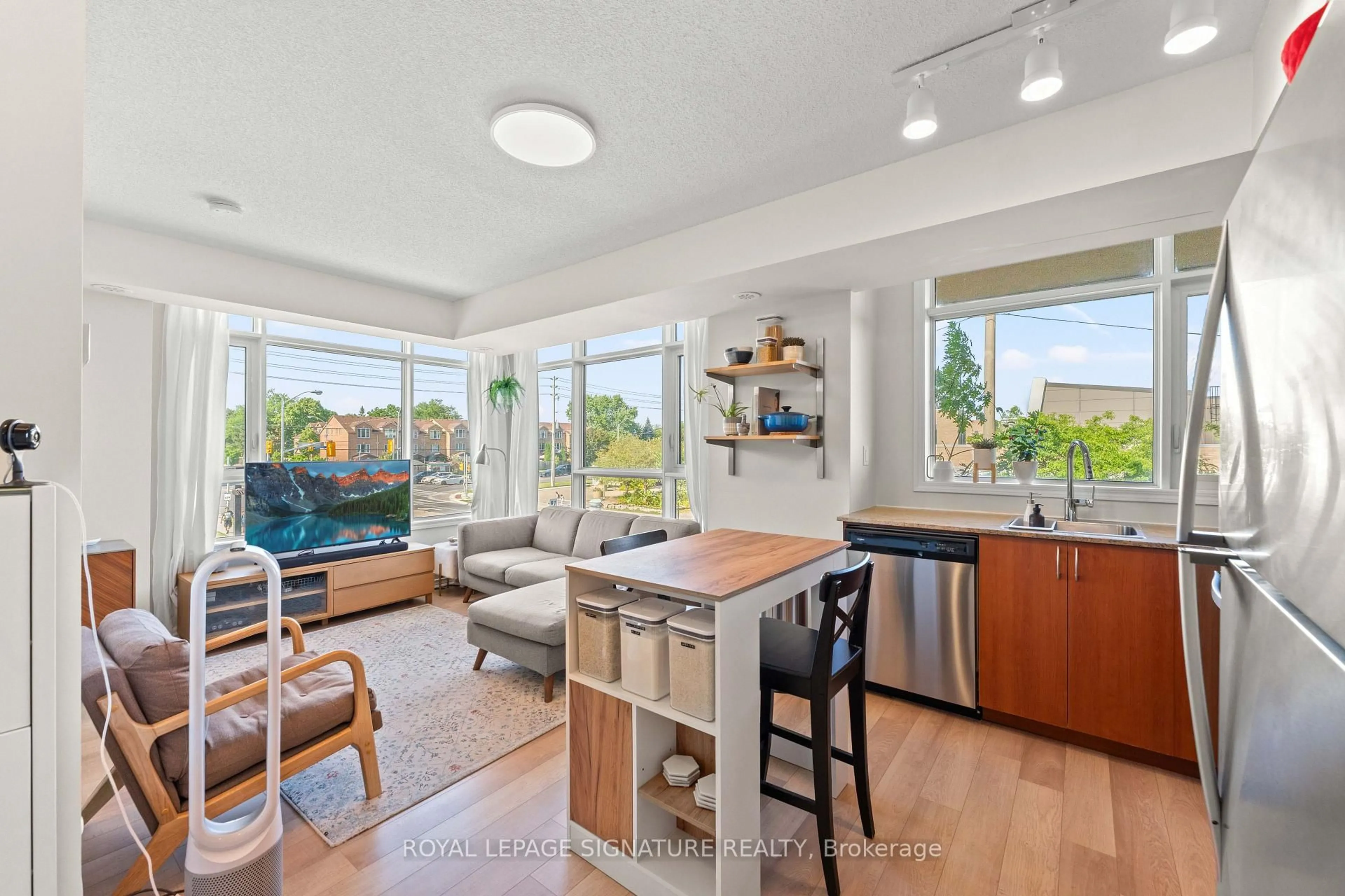 Open concept kitchen, unknown for 1070 Progress Ave #311, Toronto Ontario M5N 2E2