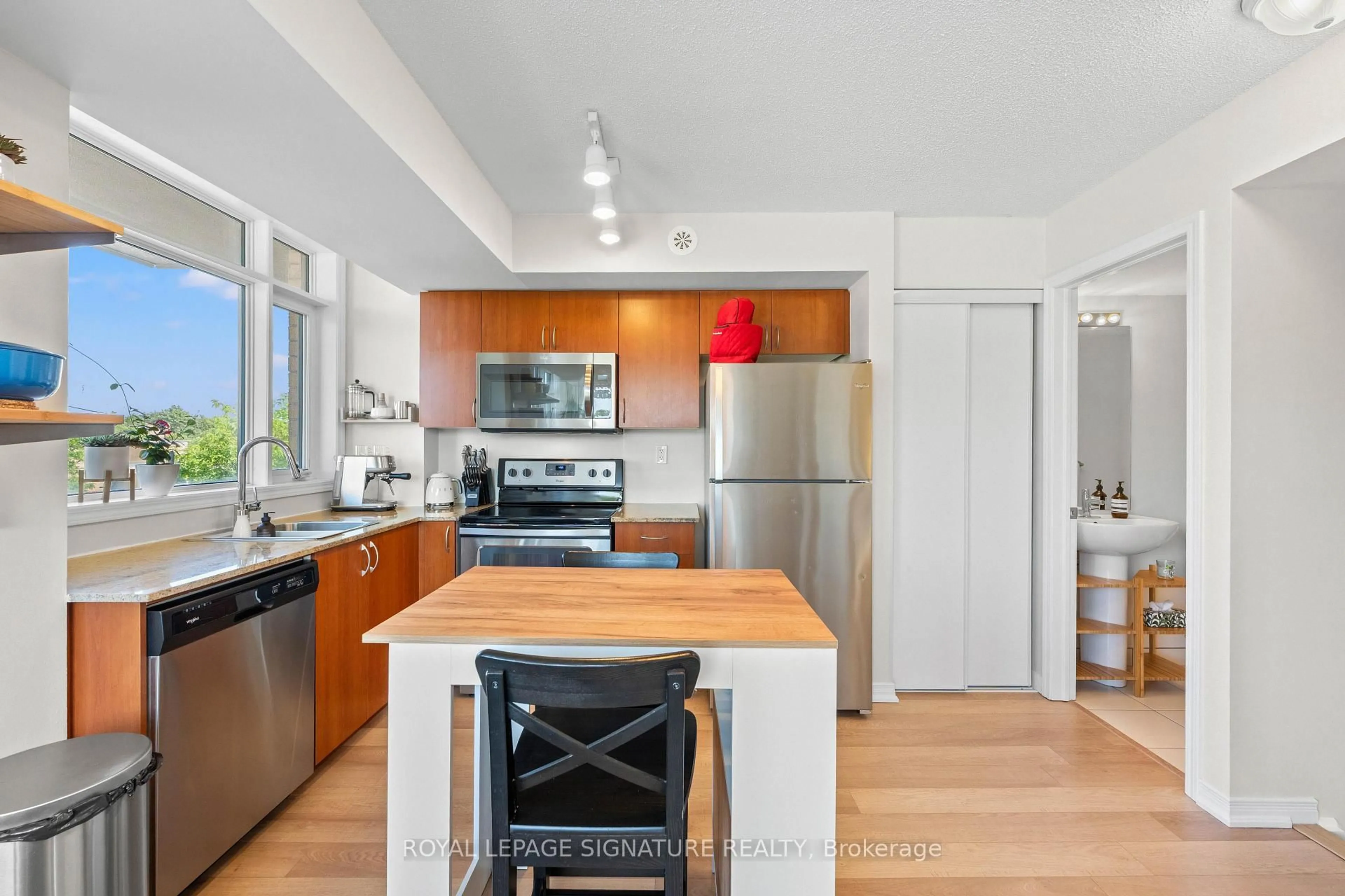 Open concept kitchen, unknown for 1070 Progress Ave #311, Toronto Ontario M5N 2E2