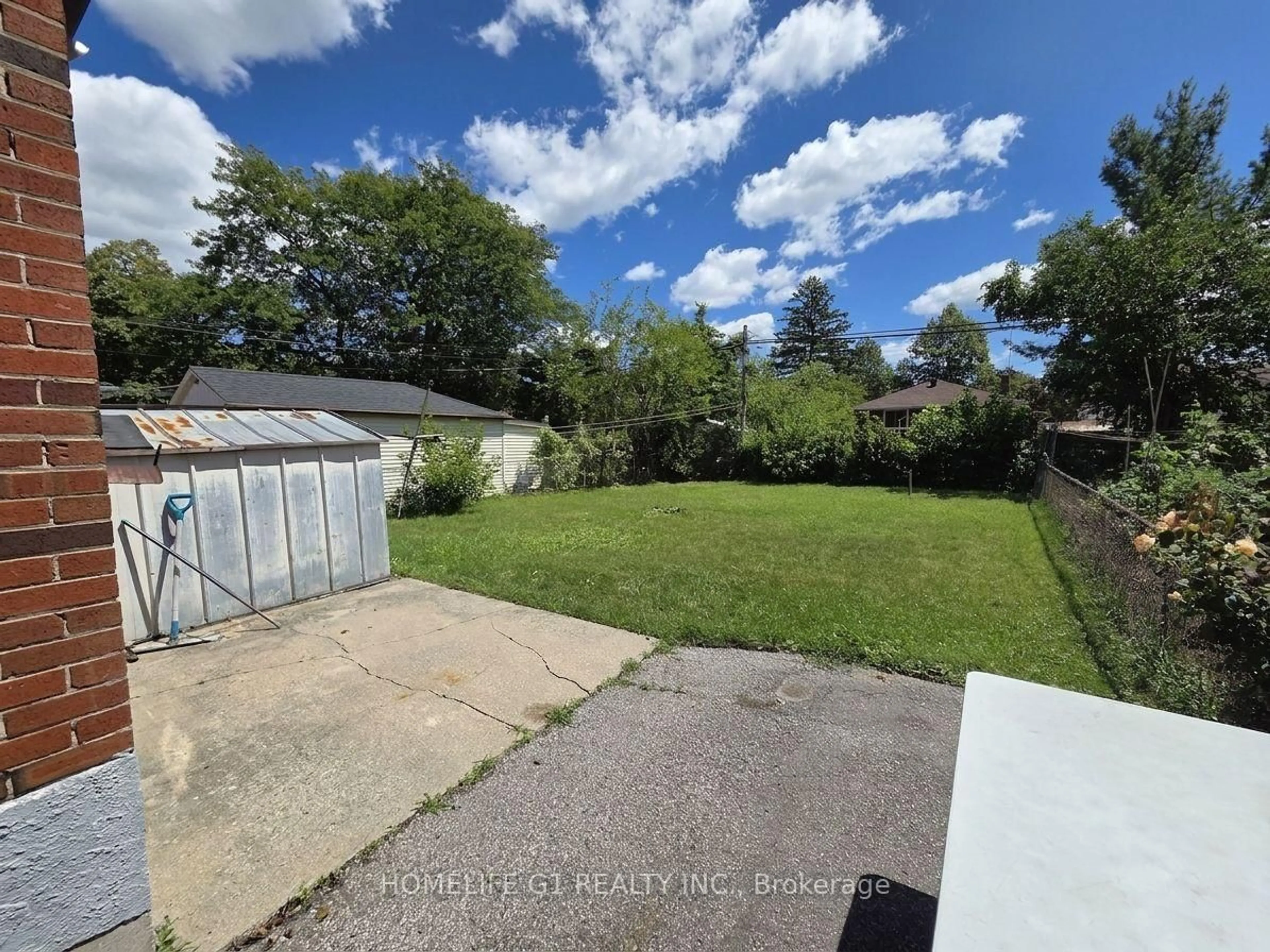 A pic from outside/outdoor area/front of a property/back of a property/a pic from drone, street for 49 Kilgreggan Cres, Toronto Ontario M1J 1S4