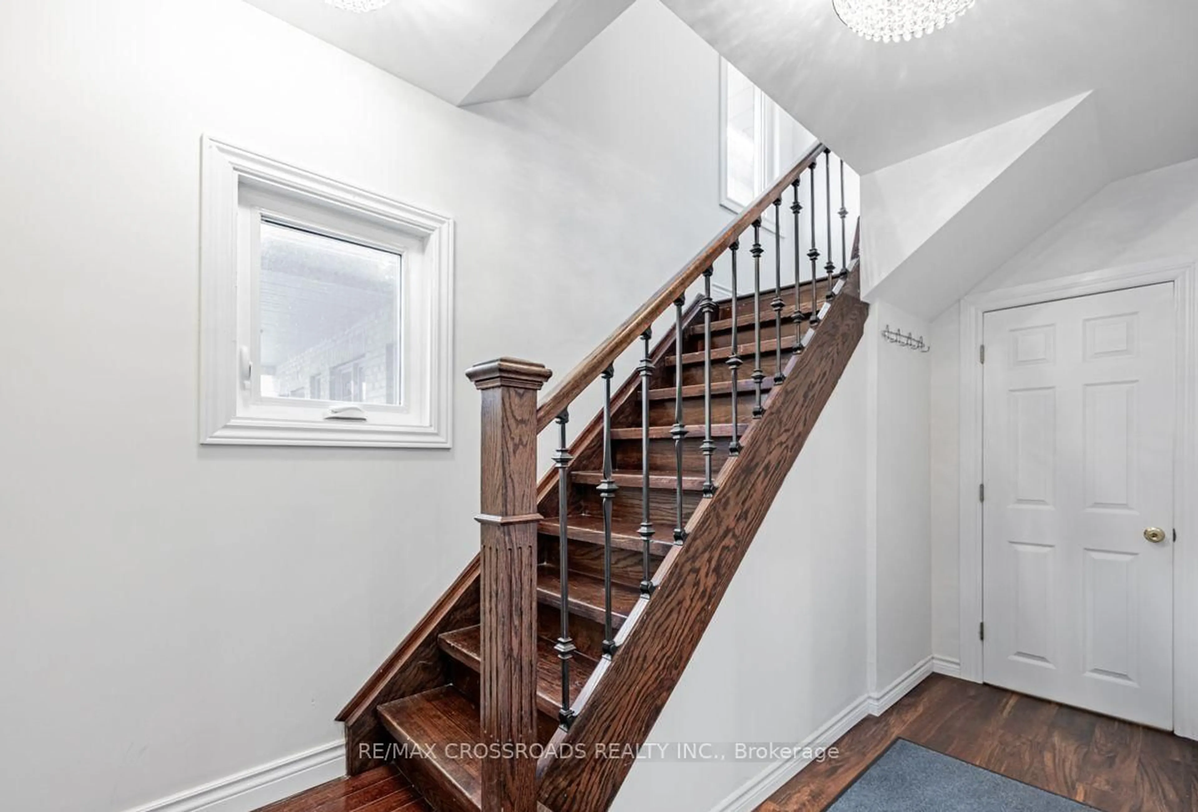 Unknown for 111 Elgin St, Oshawa Ontario L1G 1S5
