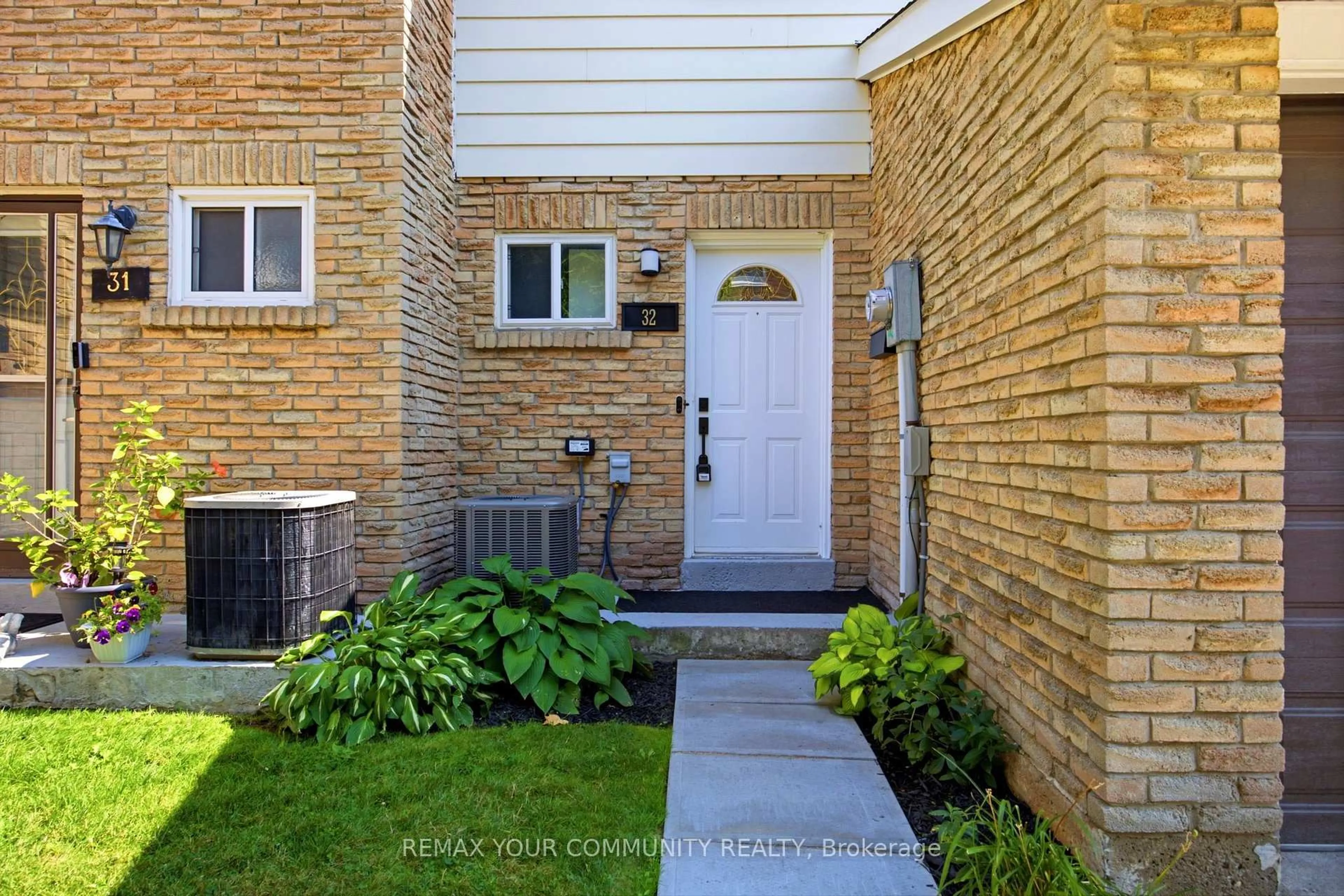 Unknown for 80 Dundalk Dr, Toronto Ontario L6S 3J5