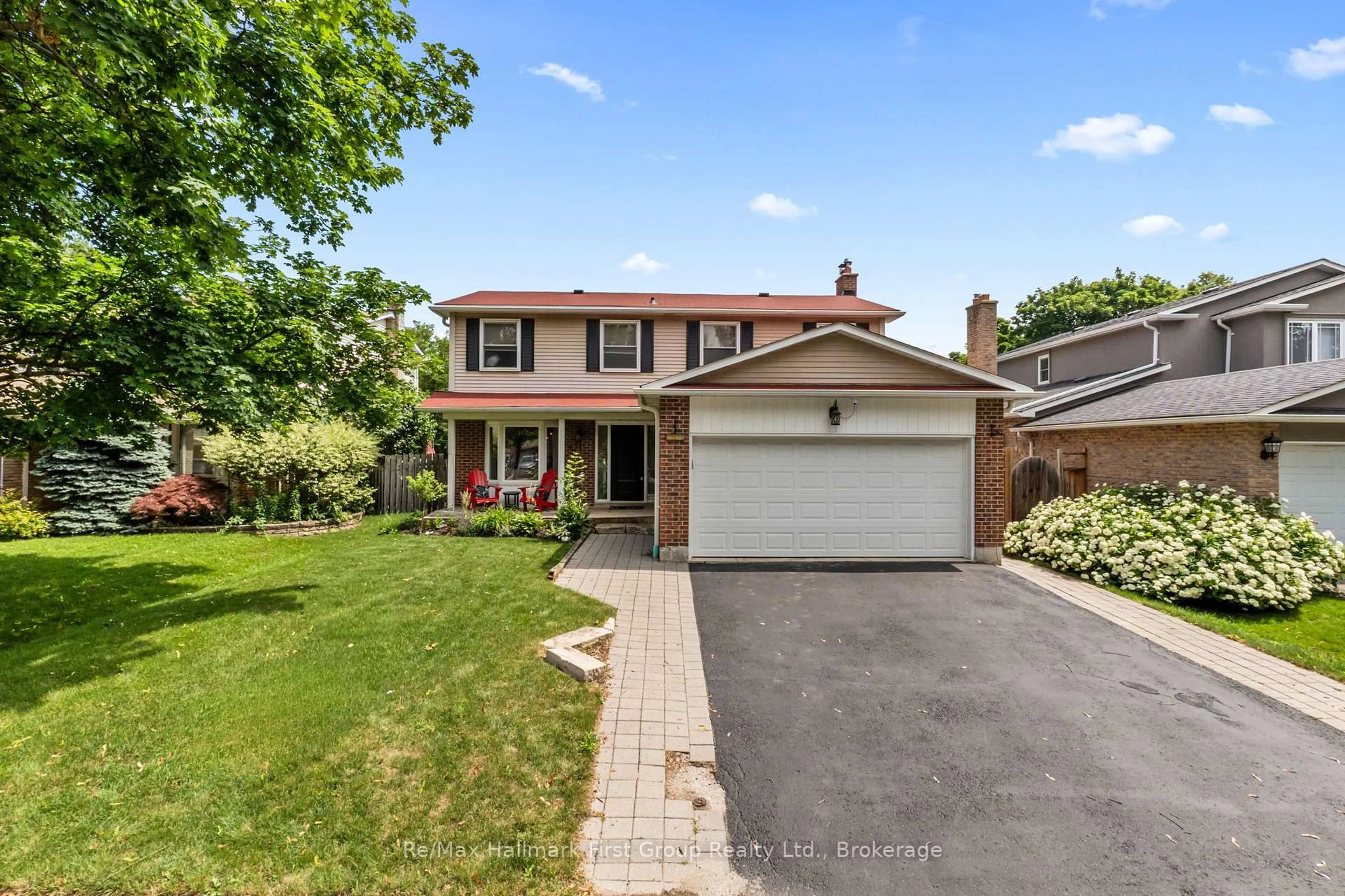 Home with brick exterior material, street for 523 Reynolds St, Whitby Ontario L1N 6H4