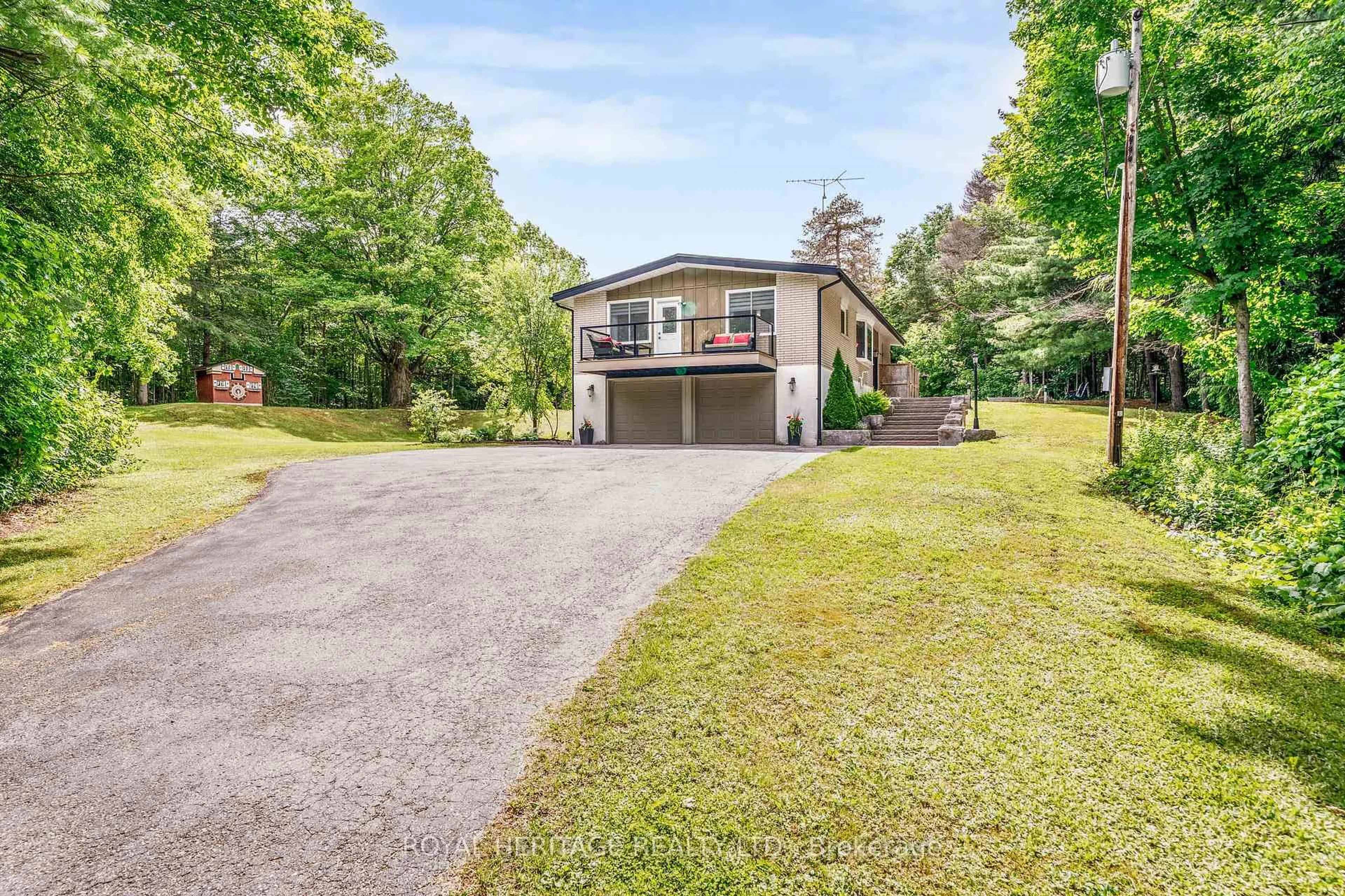A pic from outside/outdoor area/front of a property/back of a property/a pic from drone, water/lake/river/ocean view for 5260 Coronation Rd, Whitby Ontario L1M 1G7